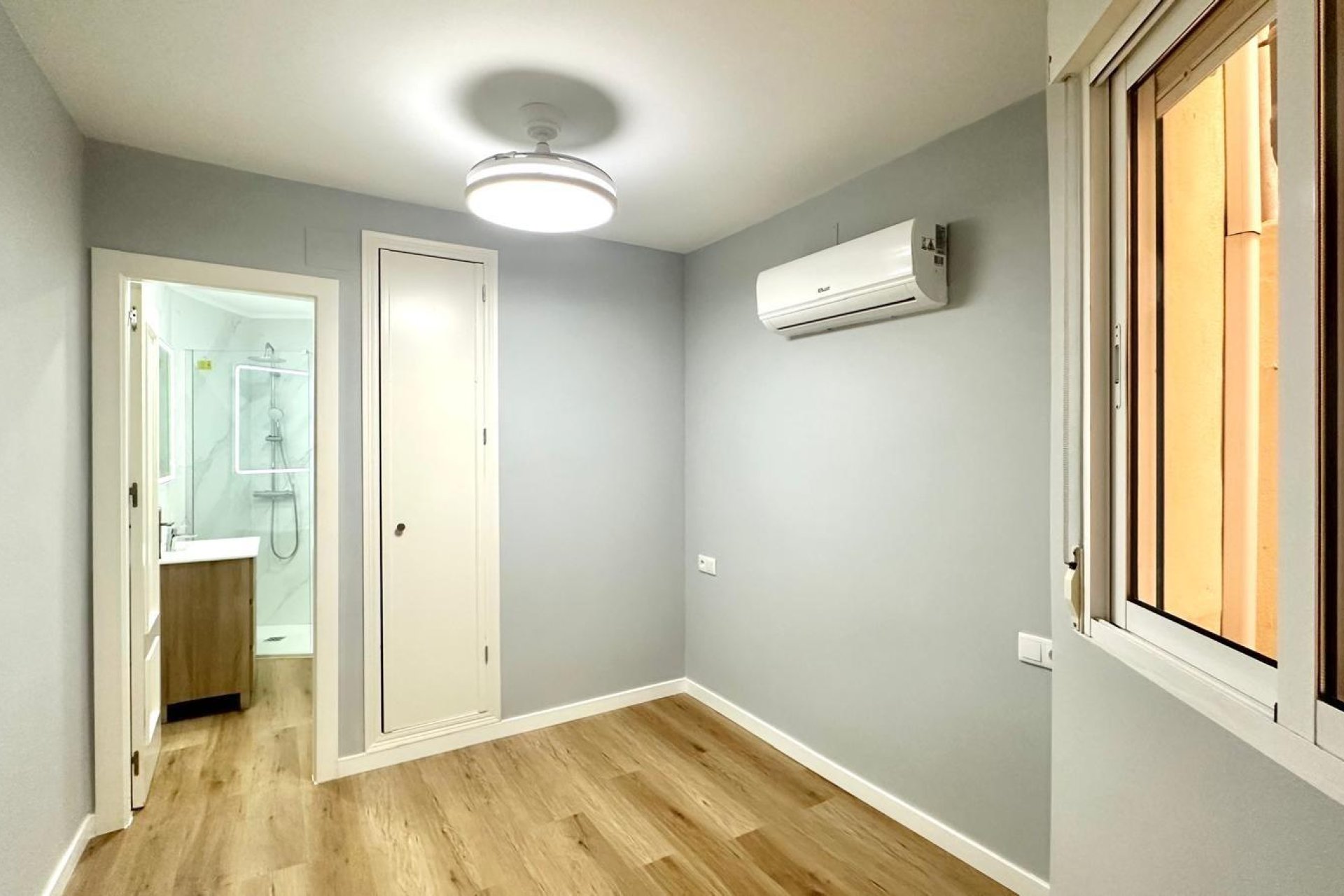 Segunda mano - Apartamento -
Torrevieja - La Mata Pueblo