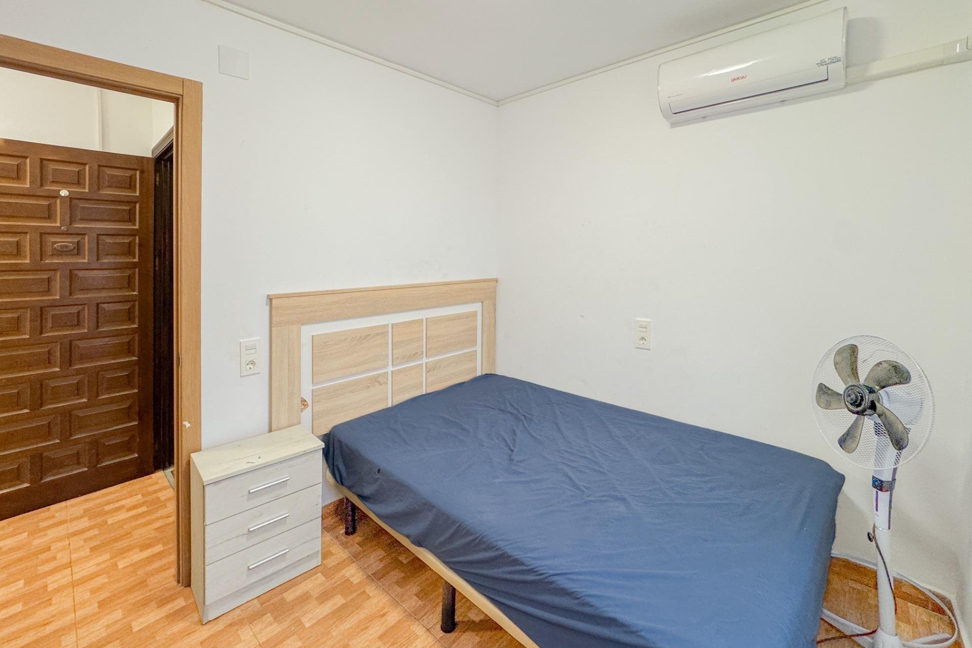 Segunda mano - Apartamento -
Torrevieja - La Mata Pueblo