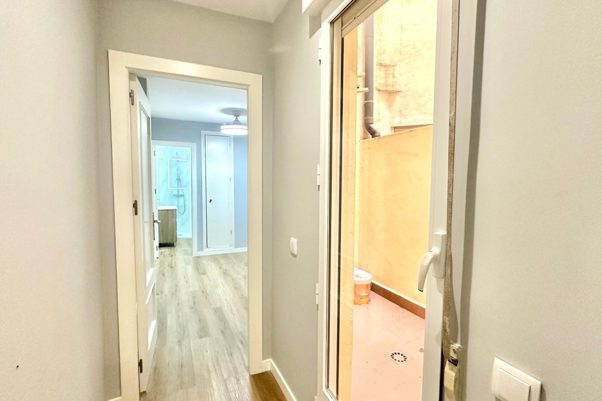 Segunda mano - Apartamento -
Torrevieja - La Mata Pueblo