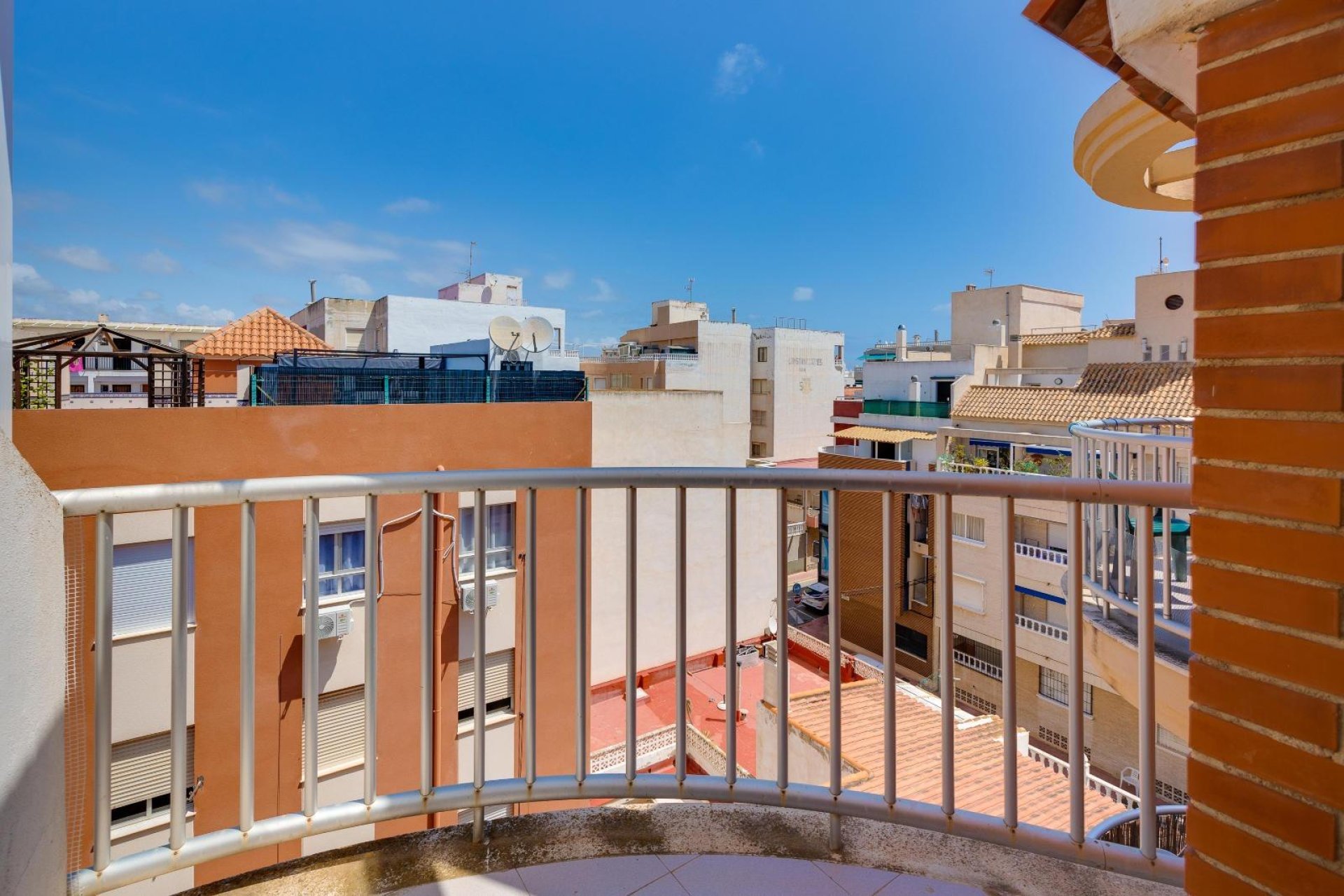 Segunda mano - Apartamento -
Torrevieja - La Mata Pueblo