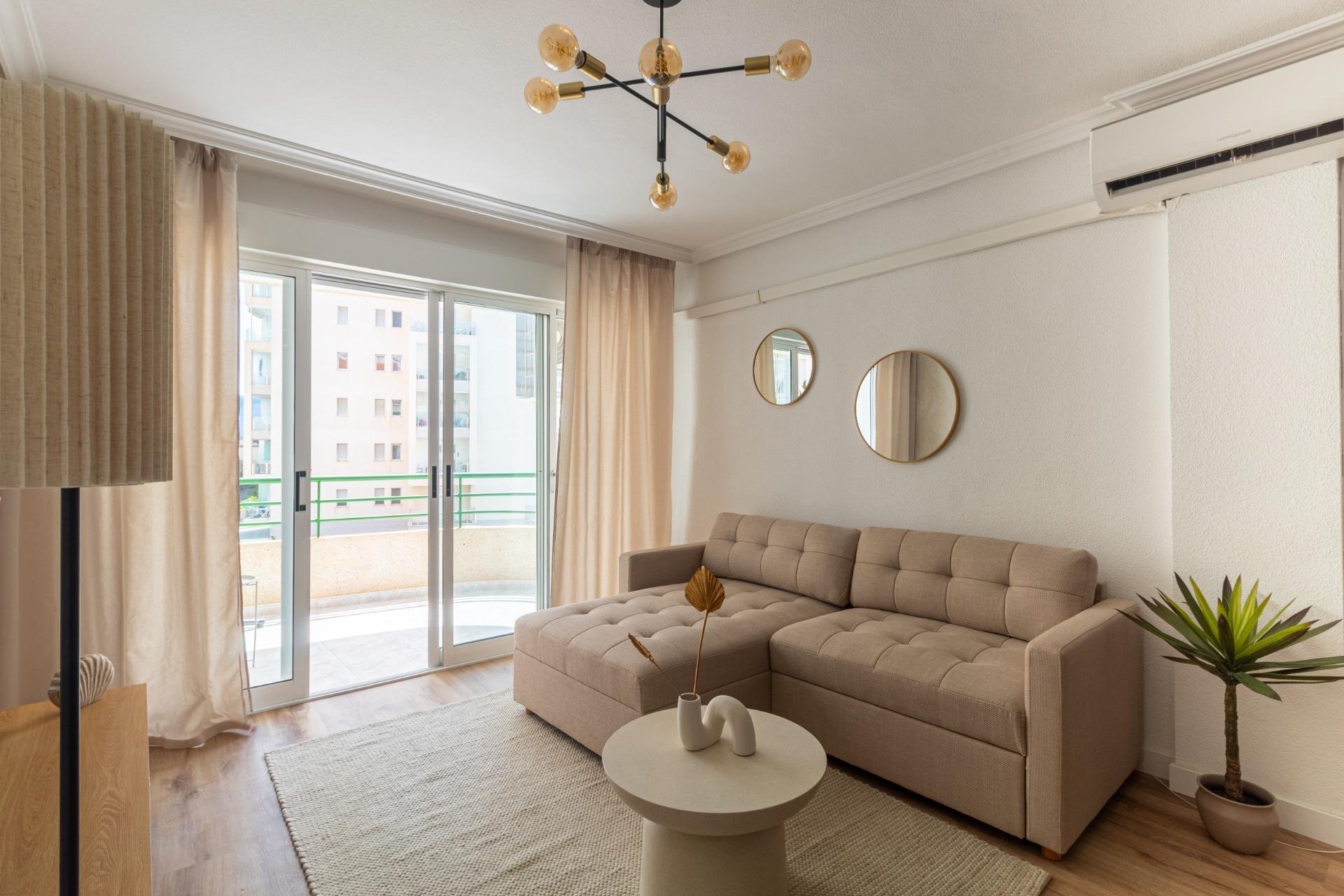 Segunda mano - Apartamento -
Torrevieja - La Mata Pueblo