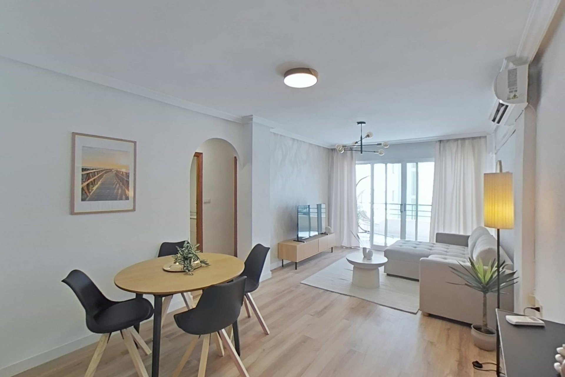 Segunda mano - Apartamento -
Torrevieja - La Mata Pueblo