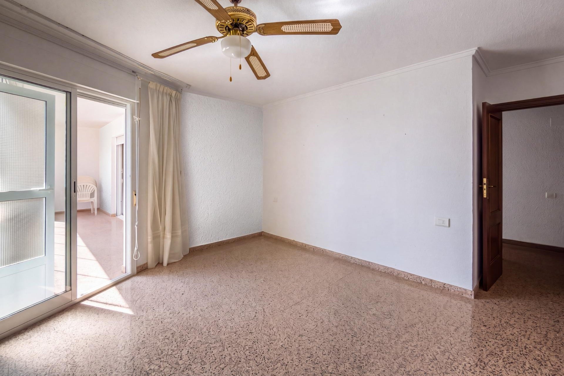 Segunda mano - Apartamento -
Torrevieja - La Mata Pueblo
