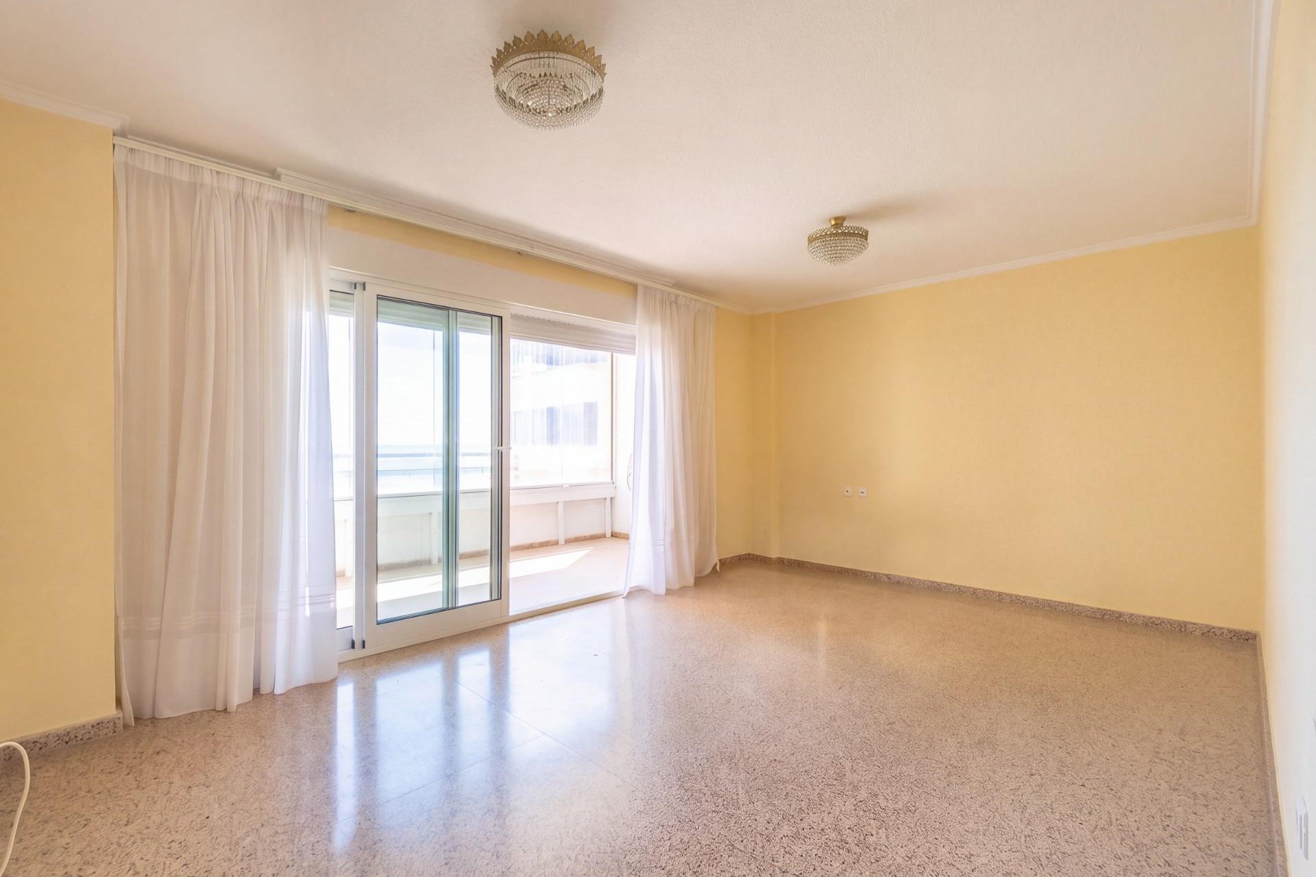 Segunda mano - Apartamento -
Torrevieja - La Mata Pueblo