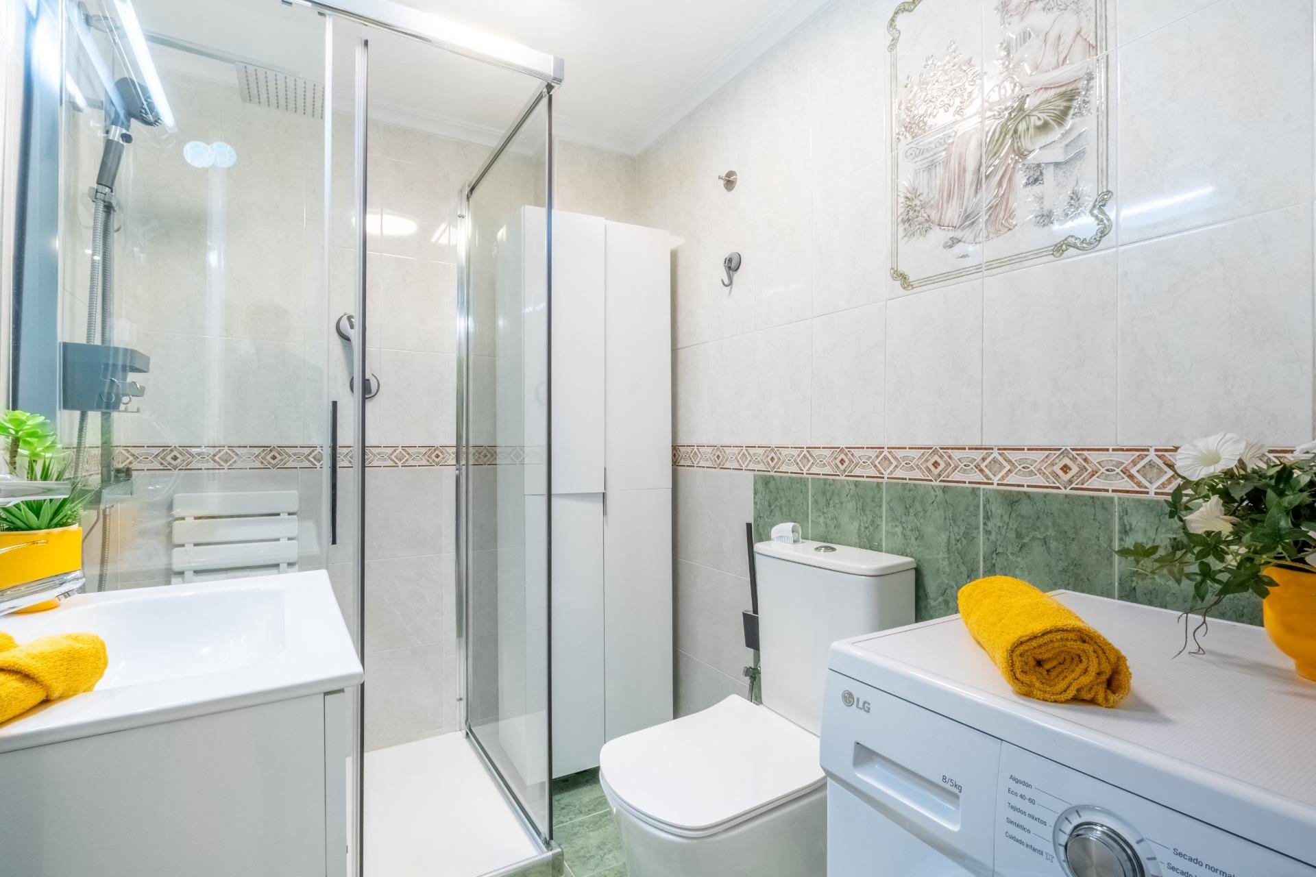 Segunda mano - Apartamento -
Torrevieja - La Mata