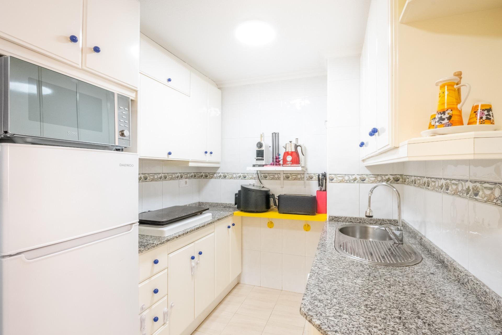 Segunda mano - Apartamento -
Torrevieja - La Mata