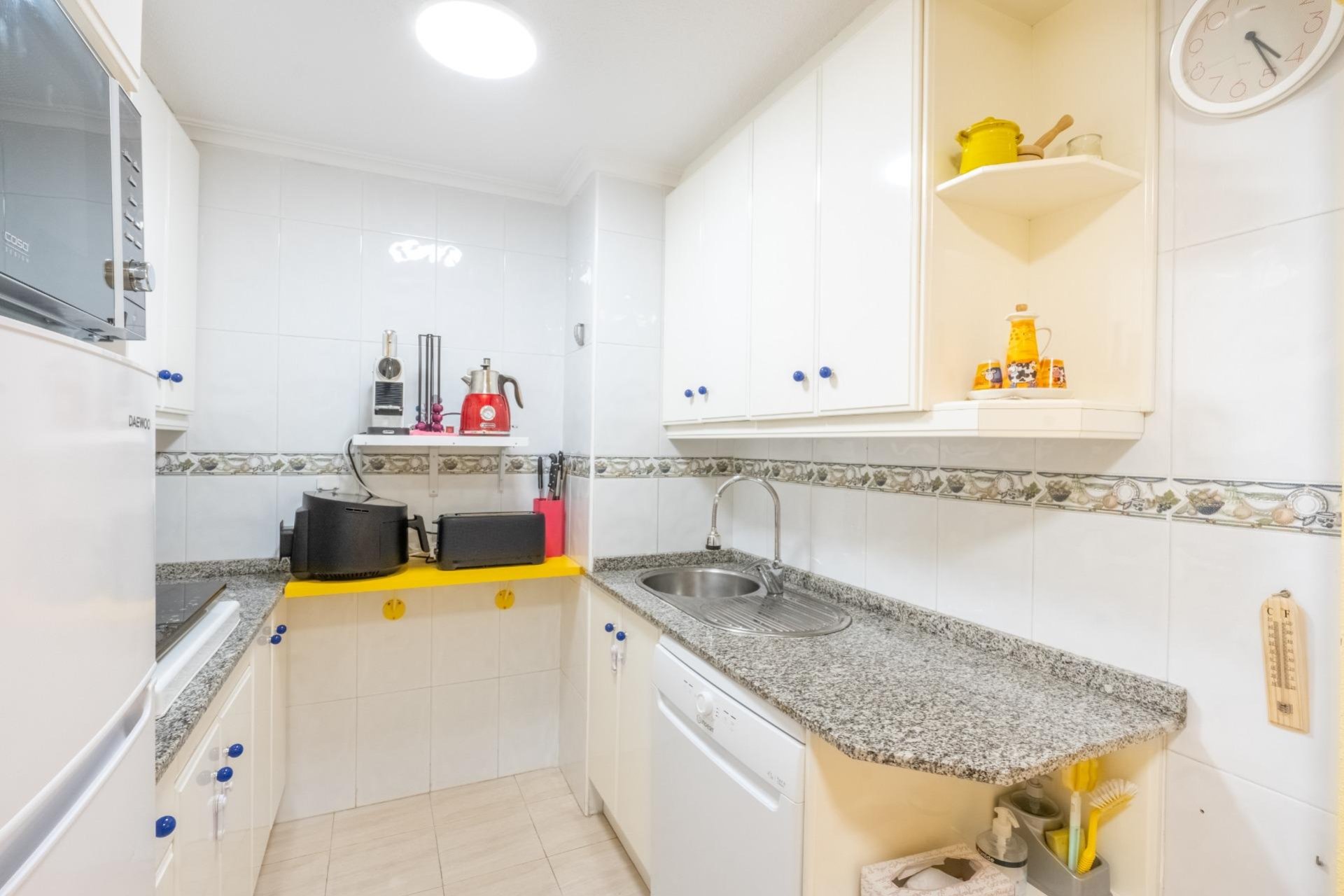 Segunda mano - Apartamento -
Torrevieja - La Mata
