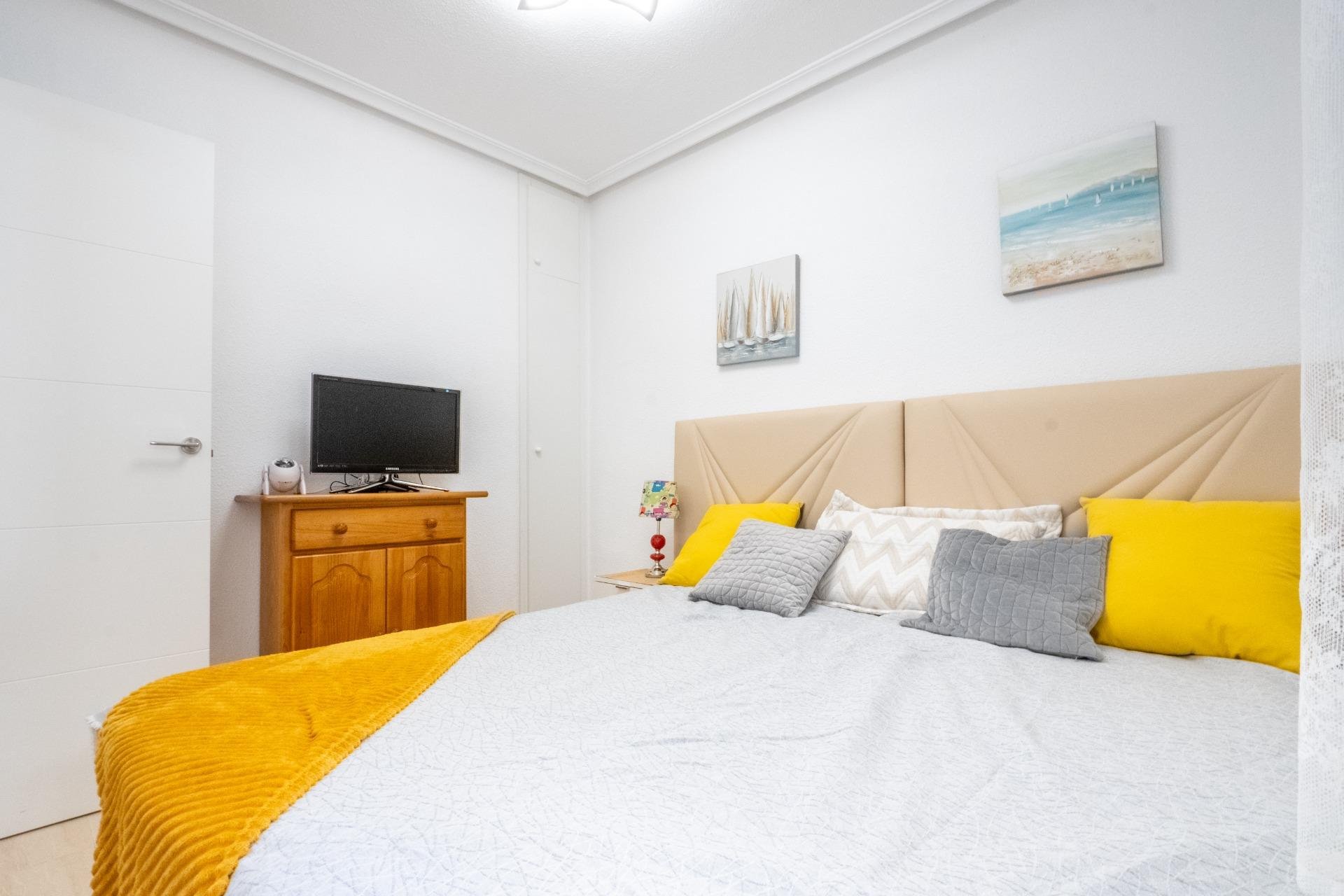 Segunda mano - Apartamento -
Torrevieja - La Mata