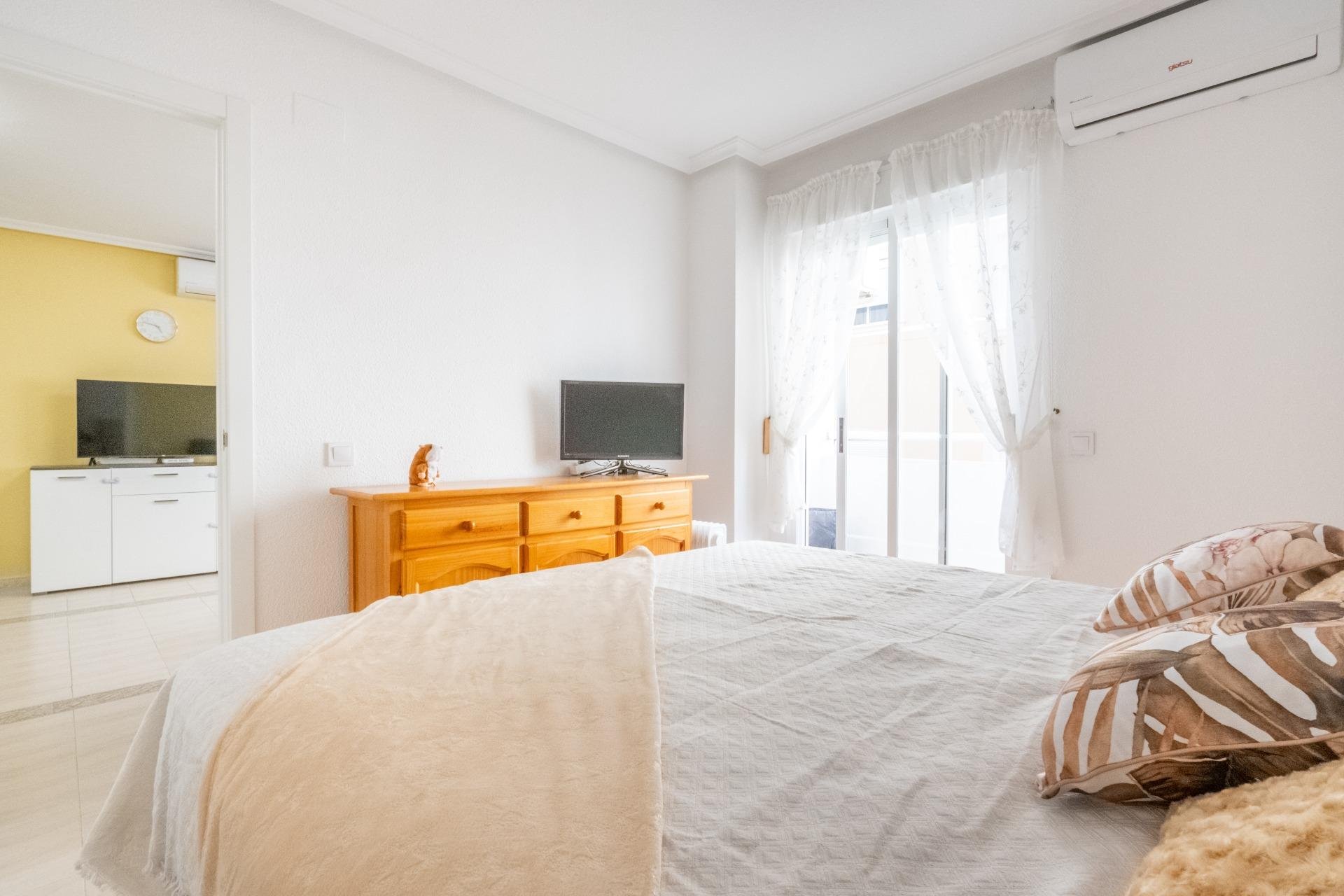 Segunda mano - Apartamento -
Torrevieja - La Mata
