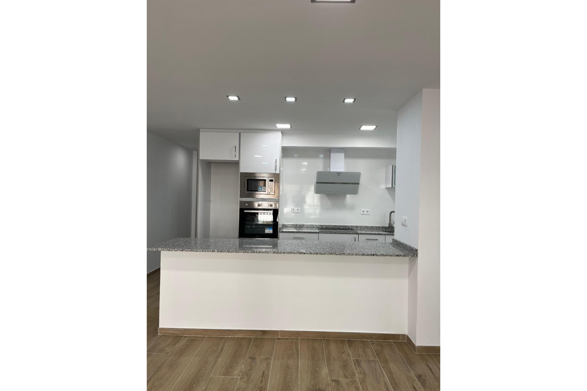 Segunda mano - Apartamento -
Torrevieja - La Mata