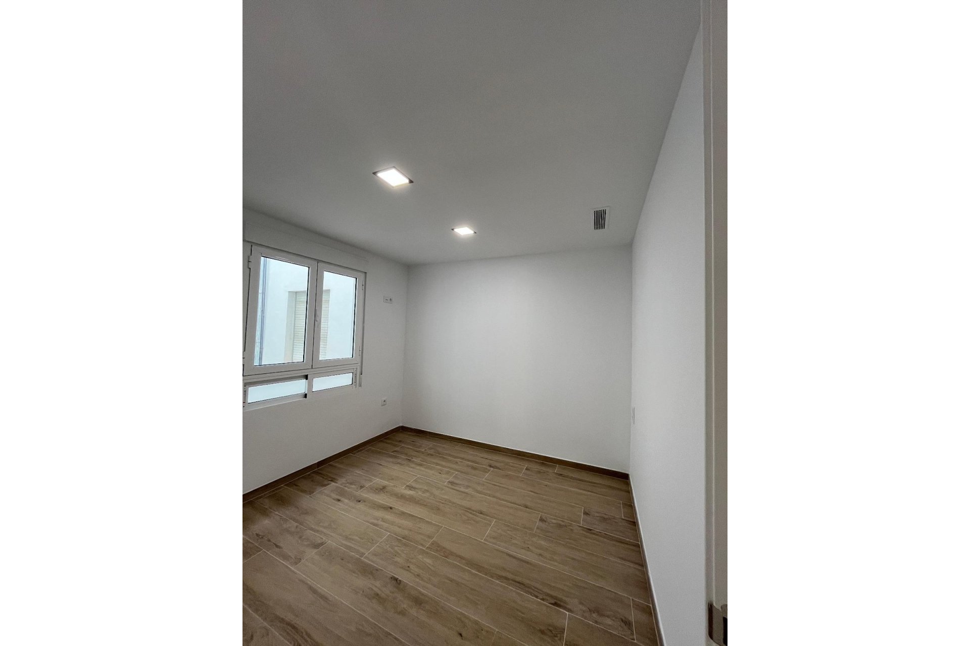 Segunda mano - Apartamento -
Torrevieja - La Mata