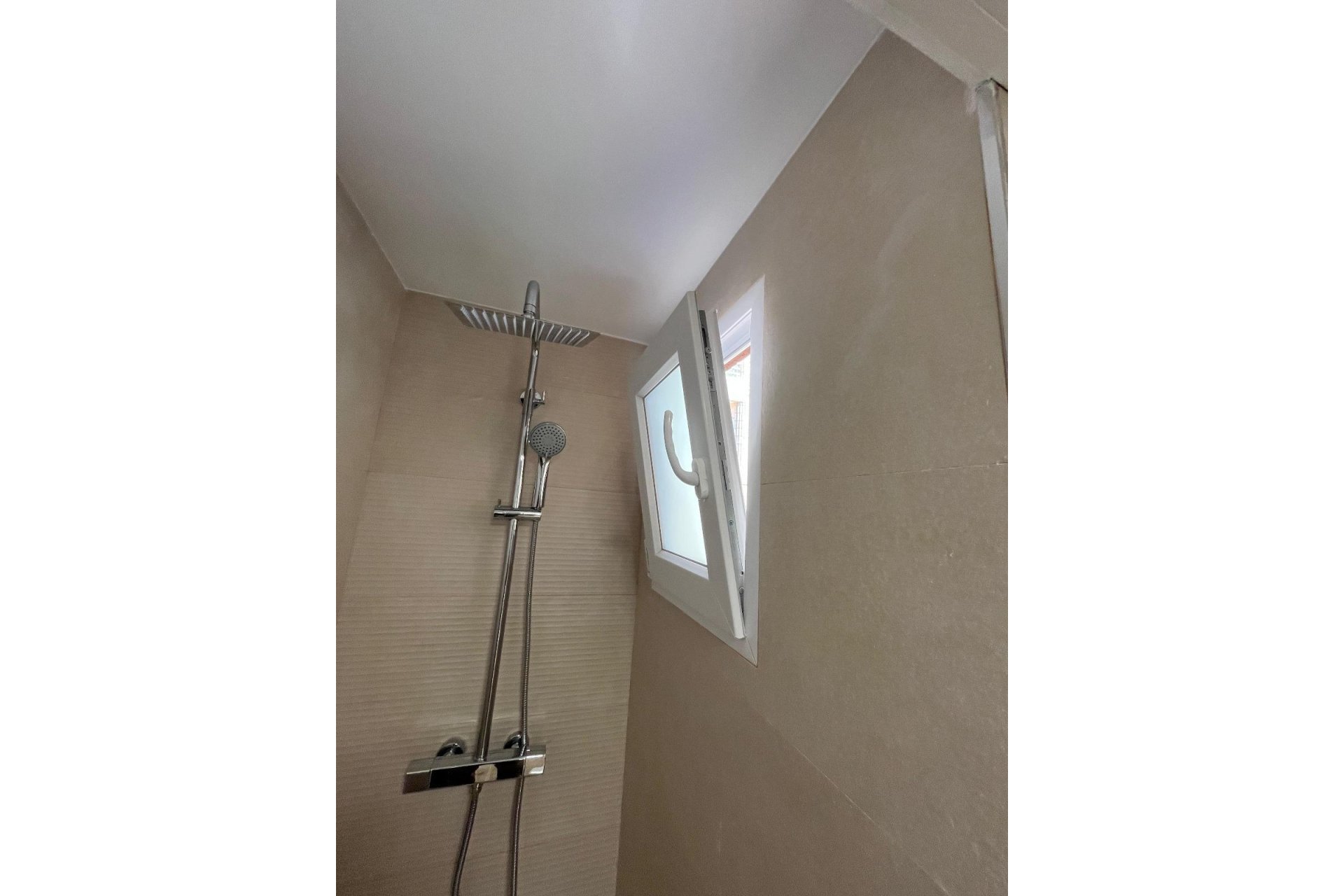Segunda mano - Apartamento -
Torrevieja - La Mata