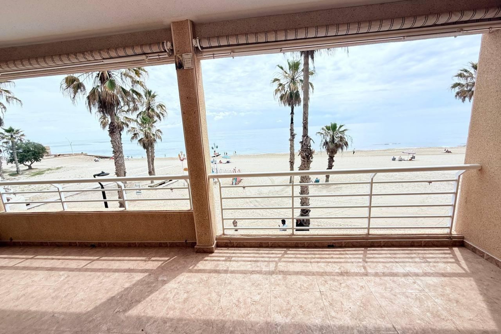 Segunda mano - Apartamento -
Torrevieja - La Mata
