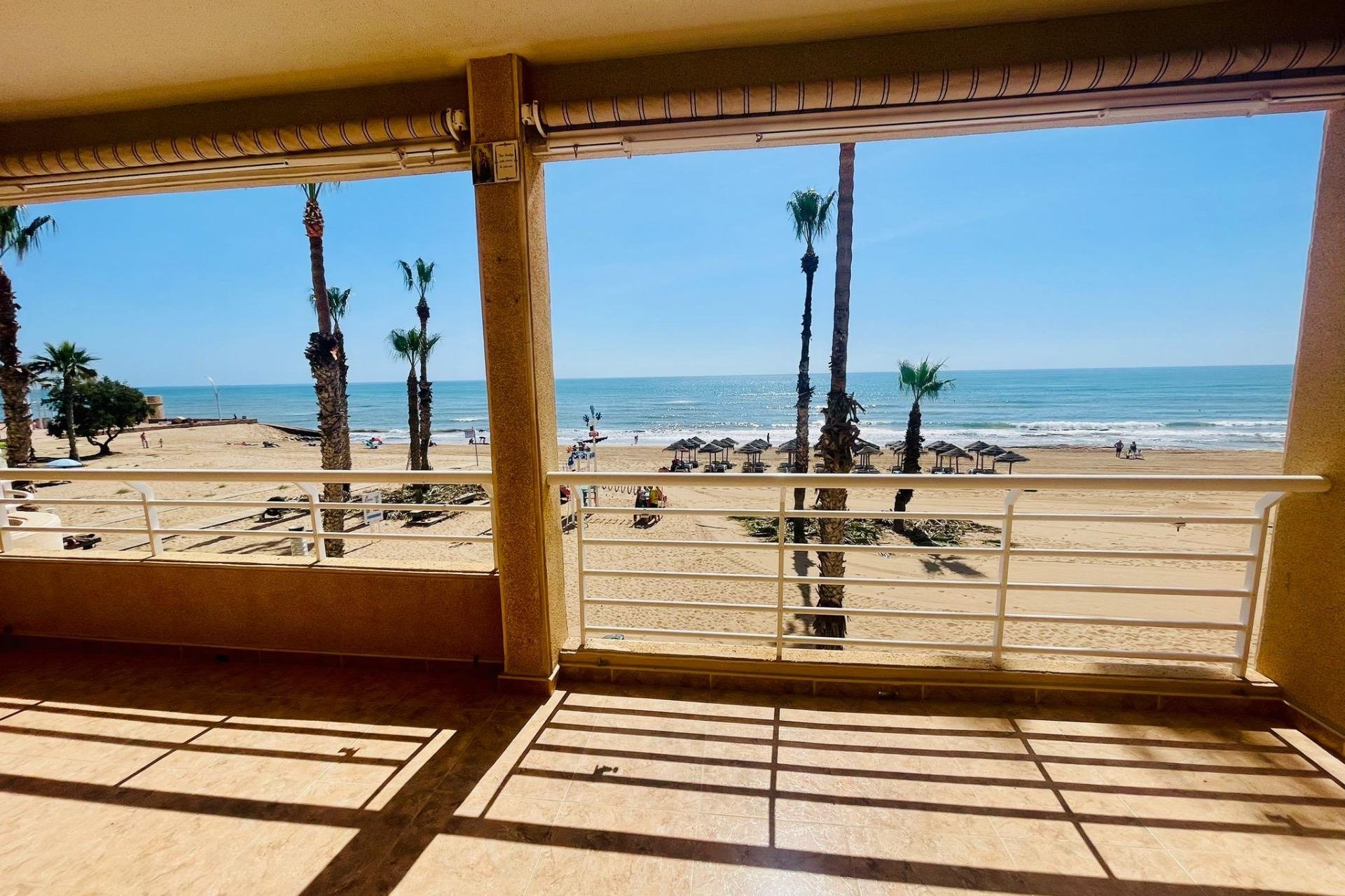 Segunda mano - Apartamento -
Torrevieja - La Mata