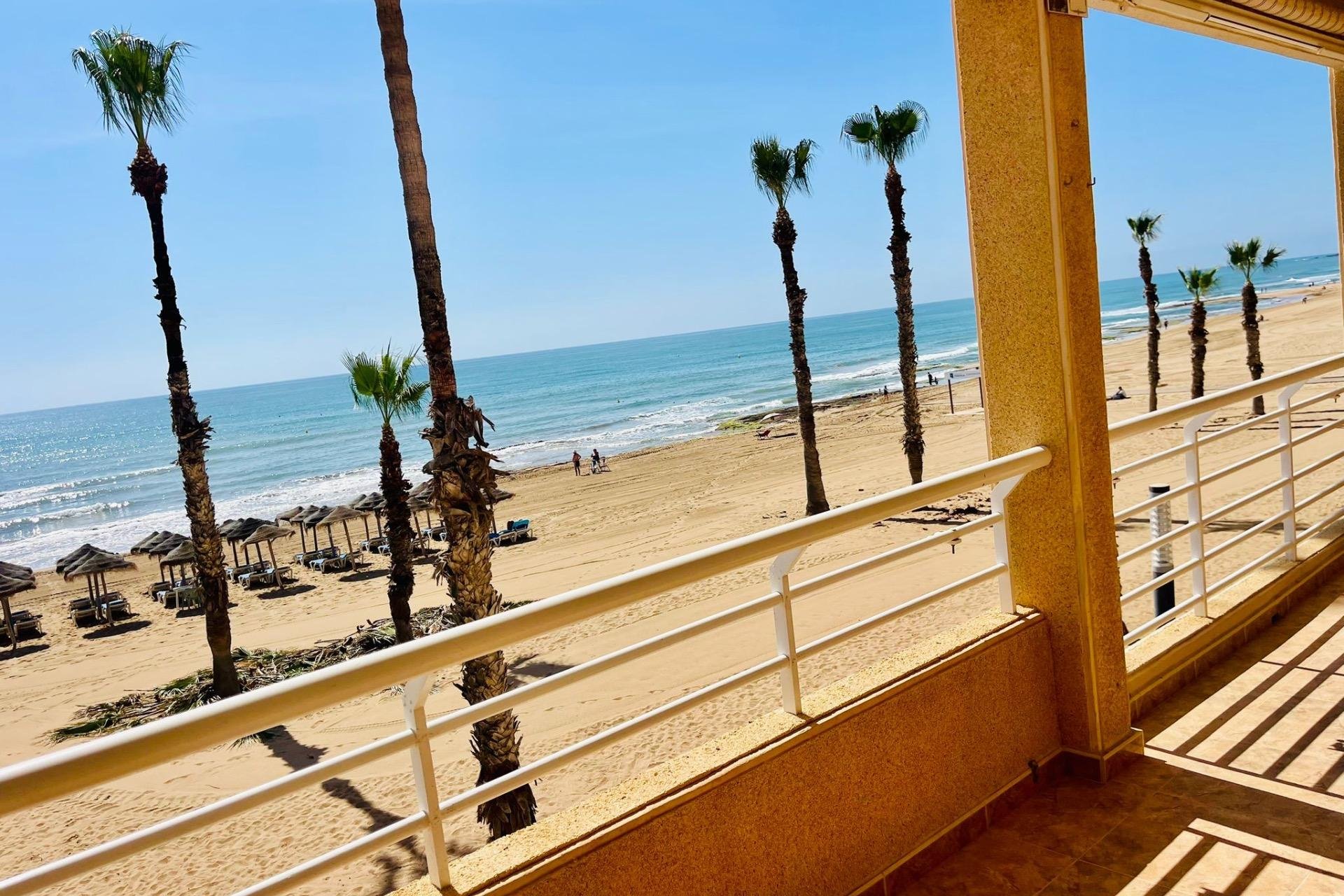 Segunda mano - Apartamento -
Torrevieja - La Mata