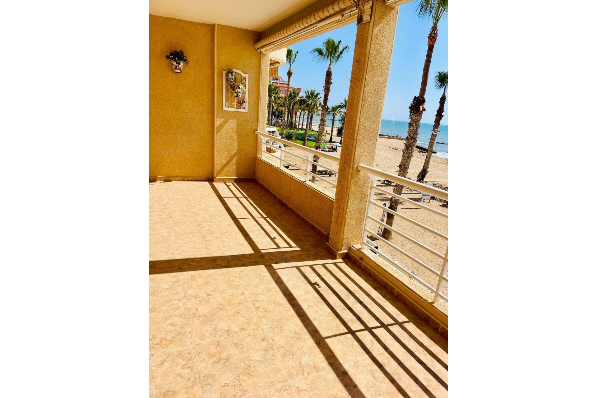 Segunda mano - Apartamento -
Torrevieja - La Mata