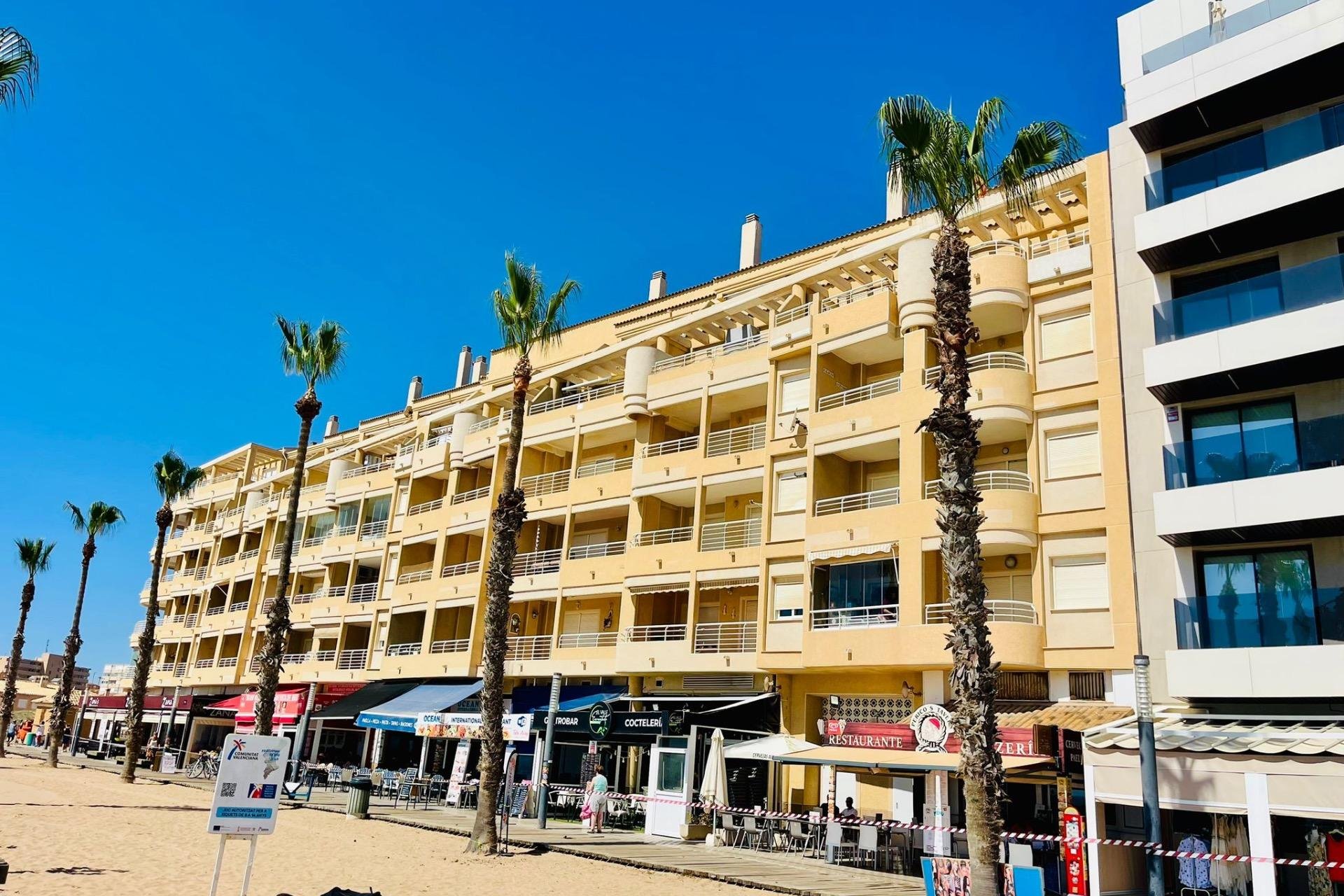 Segunda mano - Apartamento -
Torrevieja - La Mata