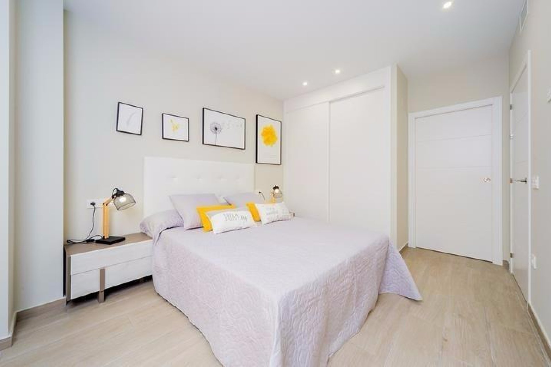 Segunda mano - Apartamento -
Torrevieja - La Mata