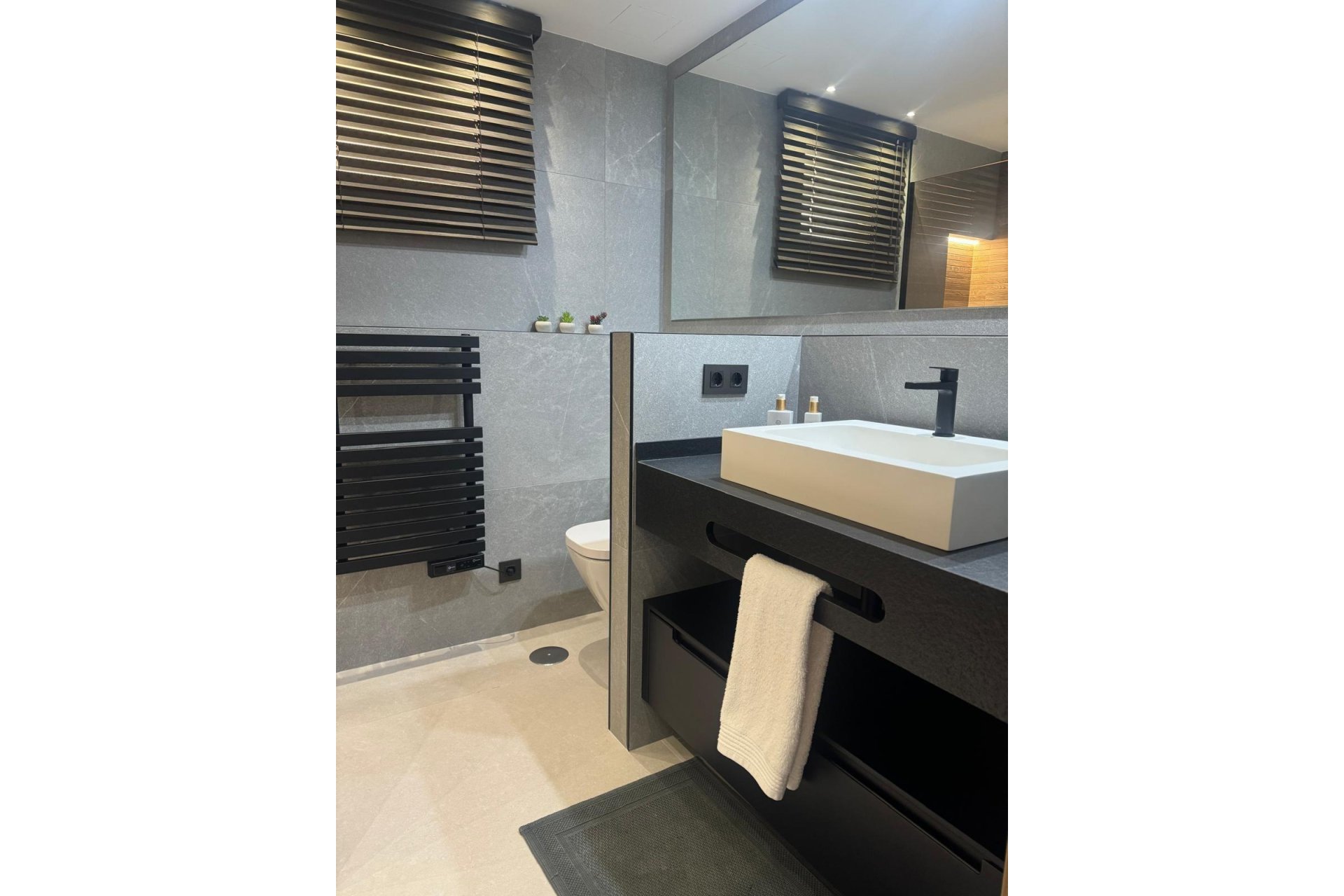 Segunda mano - Apartamento -
Torrevieja - La Veleta