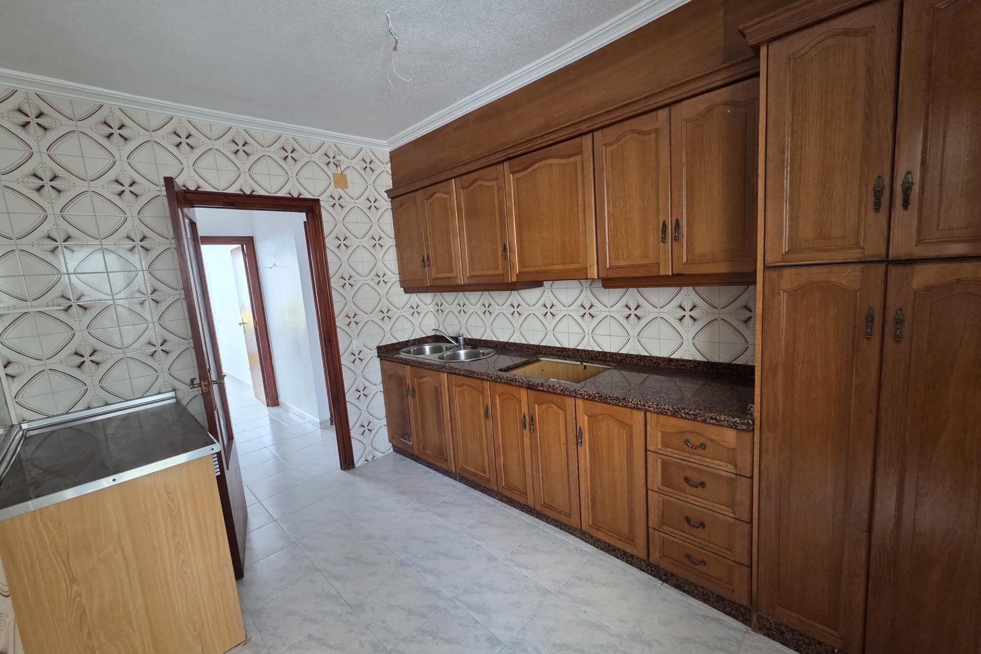 Segunda mano - Apartamento -
Torrevieja - Las Piscinas Naturales