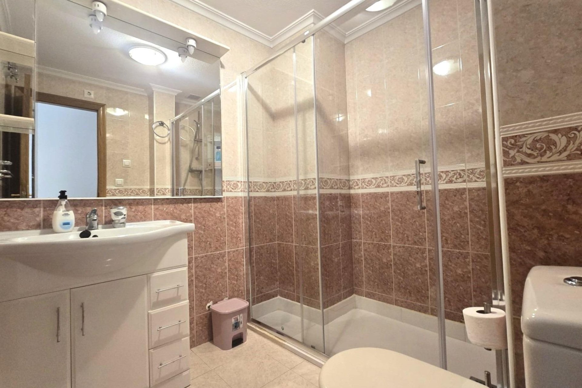 Segunda mano - Apartamento -
Torrevieja - Las Piscinas Naturales