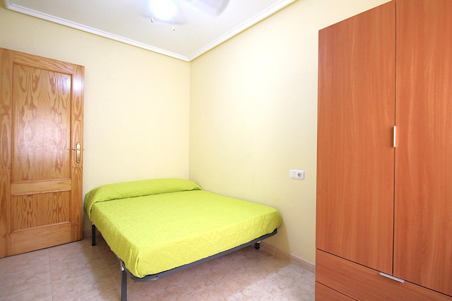 Segunda mano - Apartamento -
Torrevieja - Las Piscinas Naturales