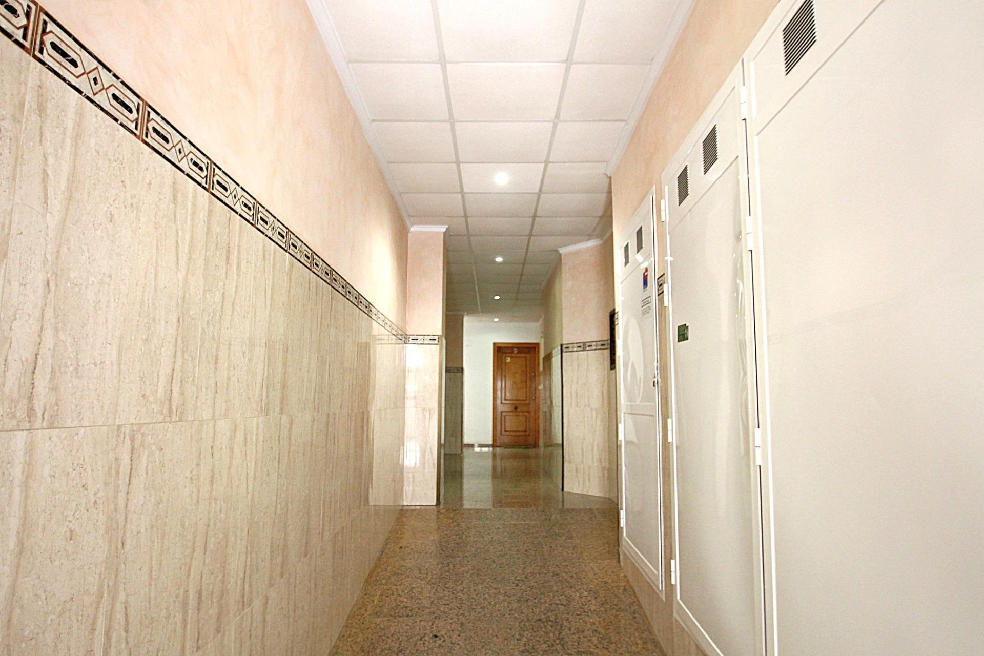Segunda mano - Apartamento -
Torrevieja - Las Piscinas Naturales