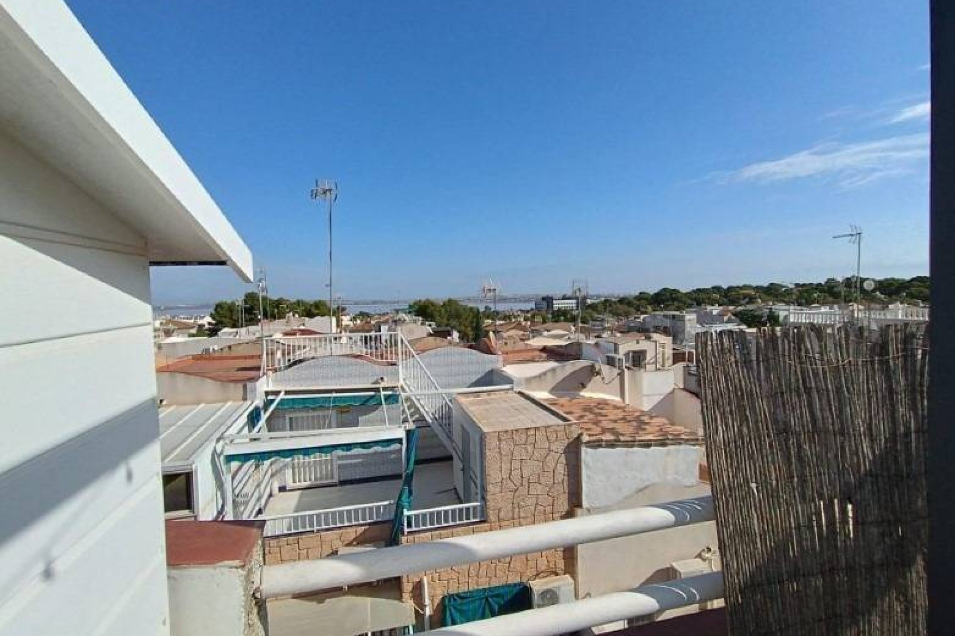 Segunda mano - Apartamento -
Torrevieja - Los Balcones
