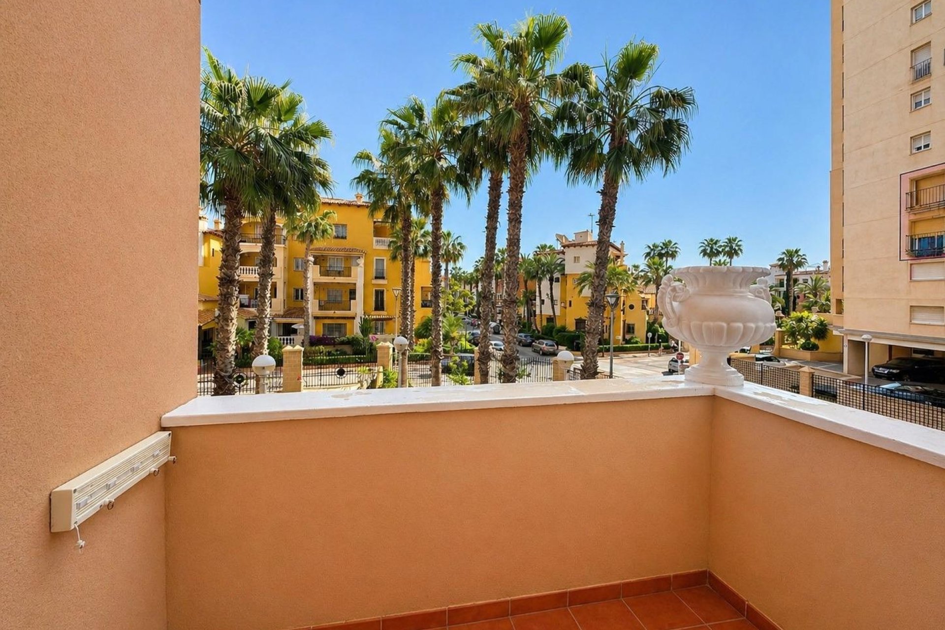 Segunda mano - Apartamento -
Torrevieja - Los Frutales
