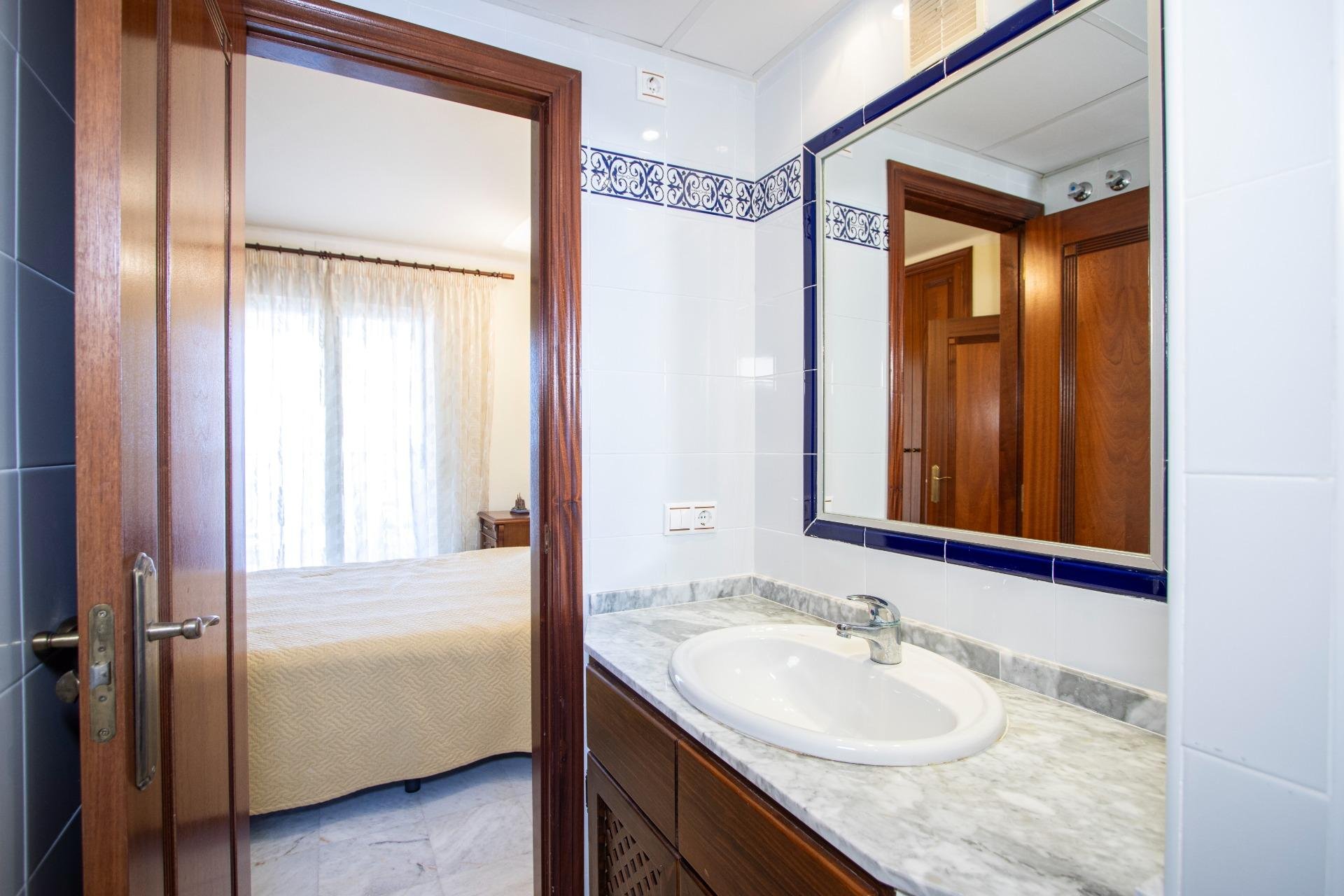 Segunda mano - Apartamento -
Torrevieja - Los Frutales