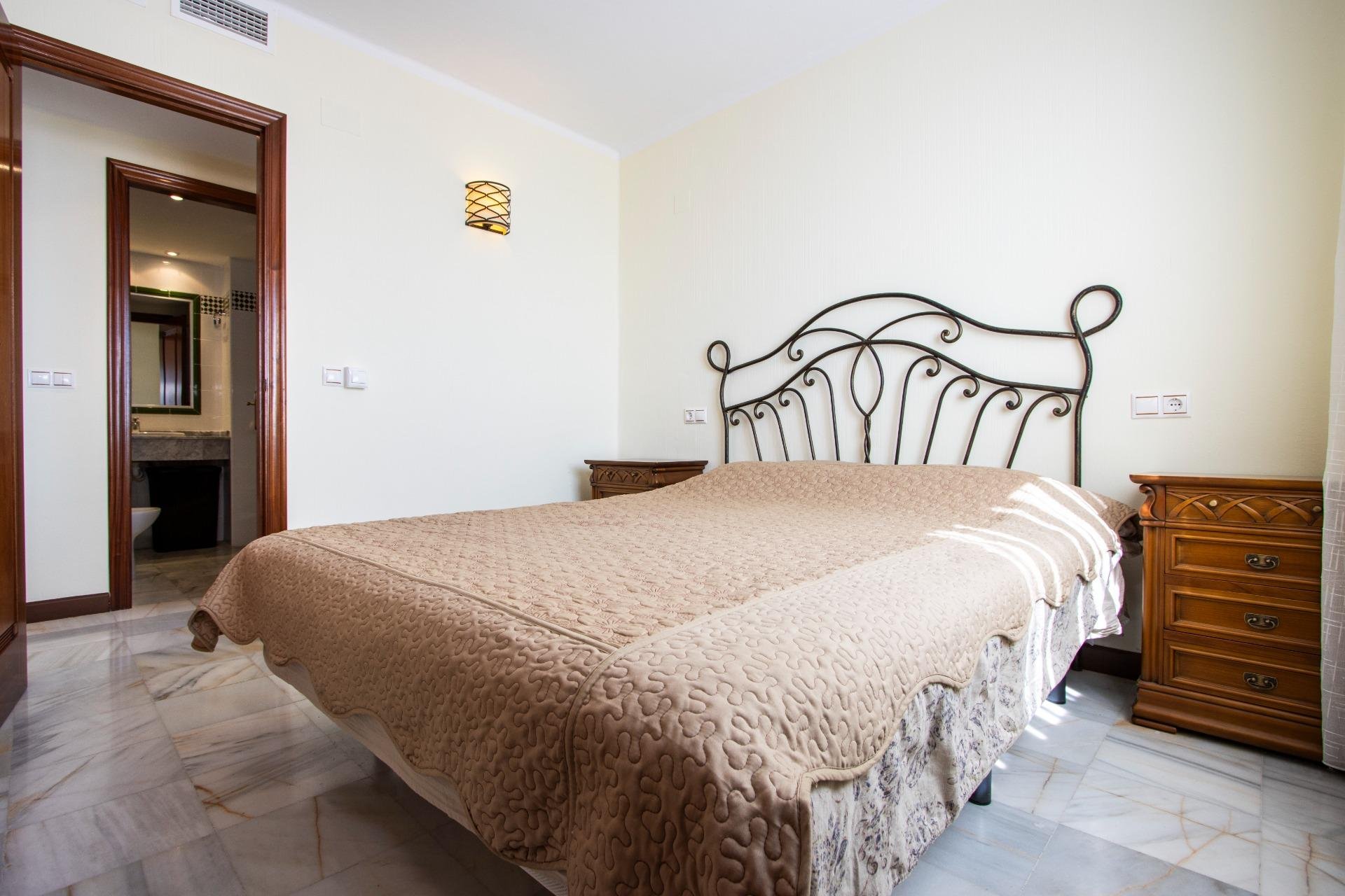 Segunda mano - Apartamento -
Torrevieja - Los Frutales