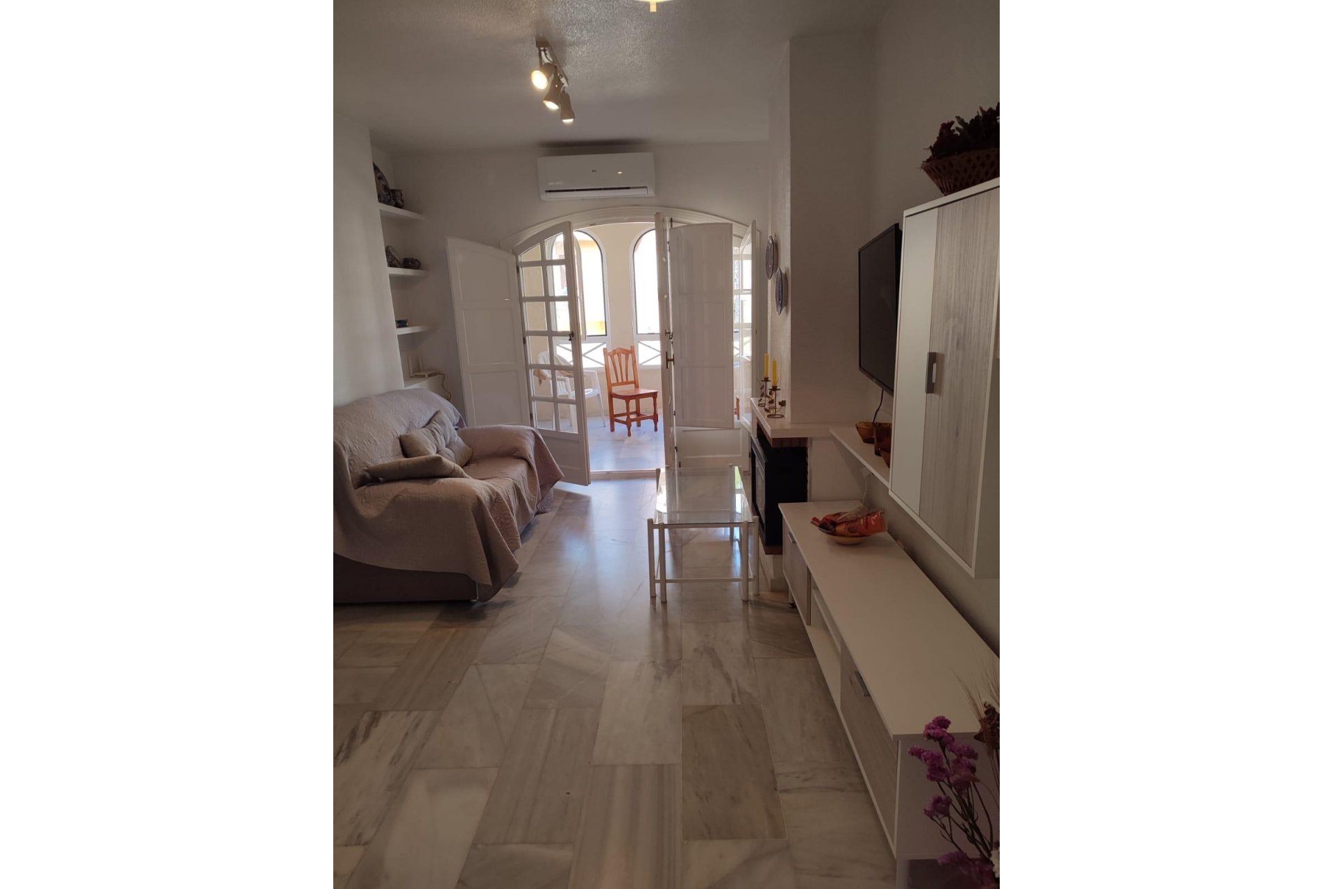 Segunda mano - Apartamento -
Torrevieja - Los Frutales