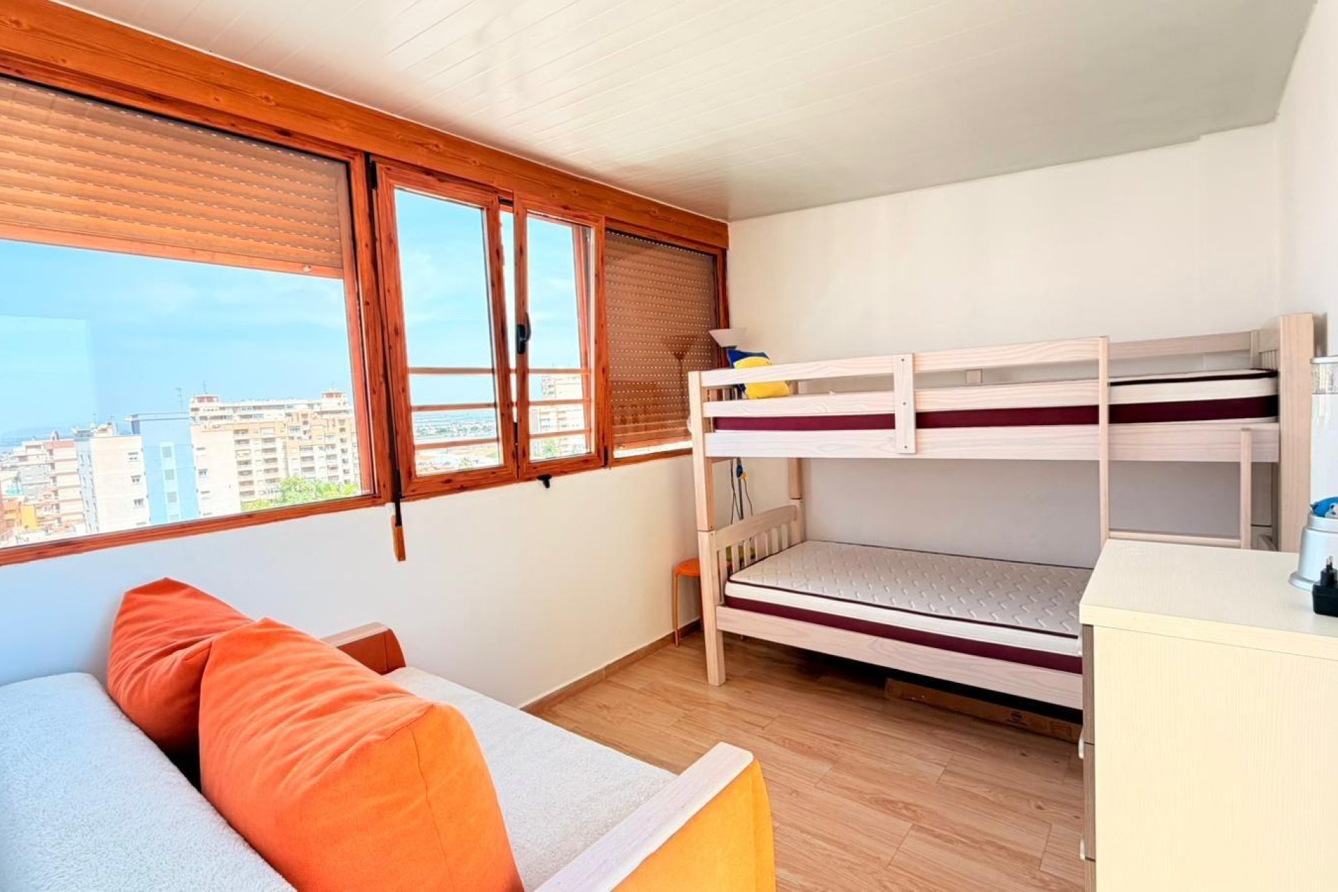 Segunda mano - Apartamento -
Torrevieja - Nueva Torrevieja