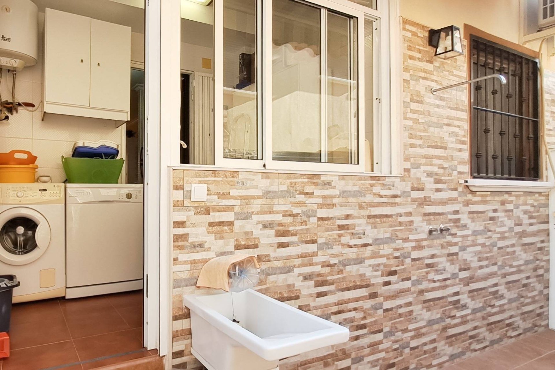 Segunda mano - Apartamento -
Torrevieja - Parque Acuático - Sector 25