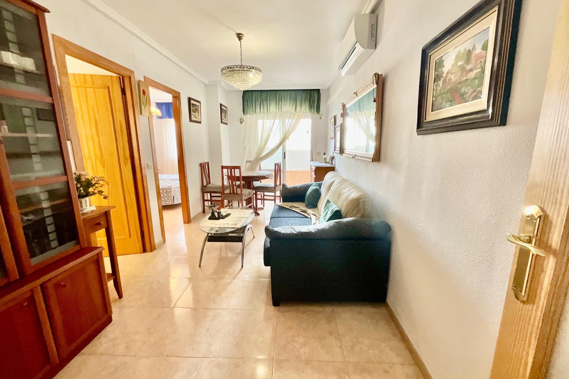 Segunda mano - Apartamento -
Torrevieja - PARQUE DE LAS NACIONES