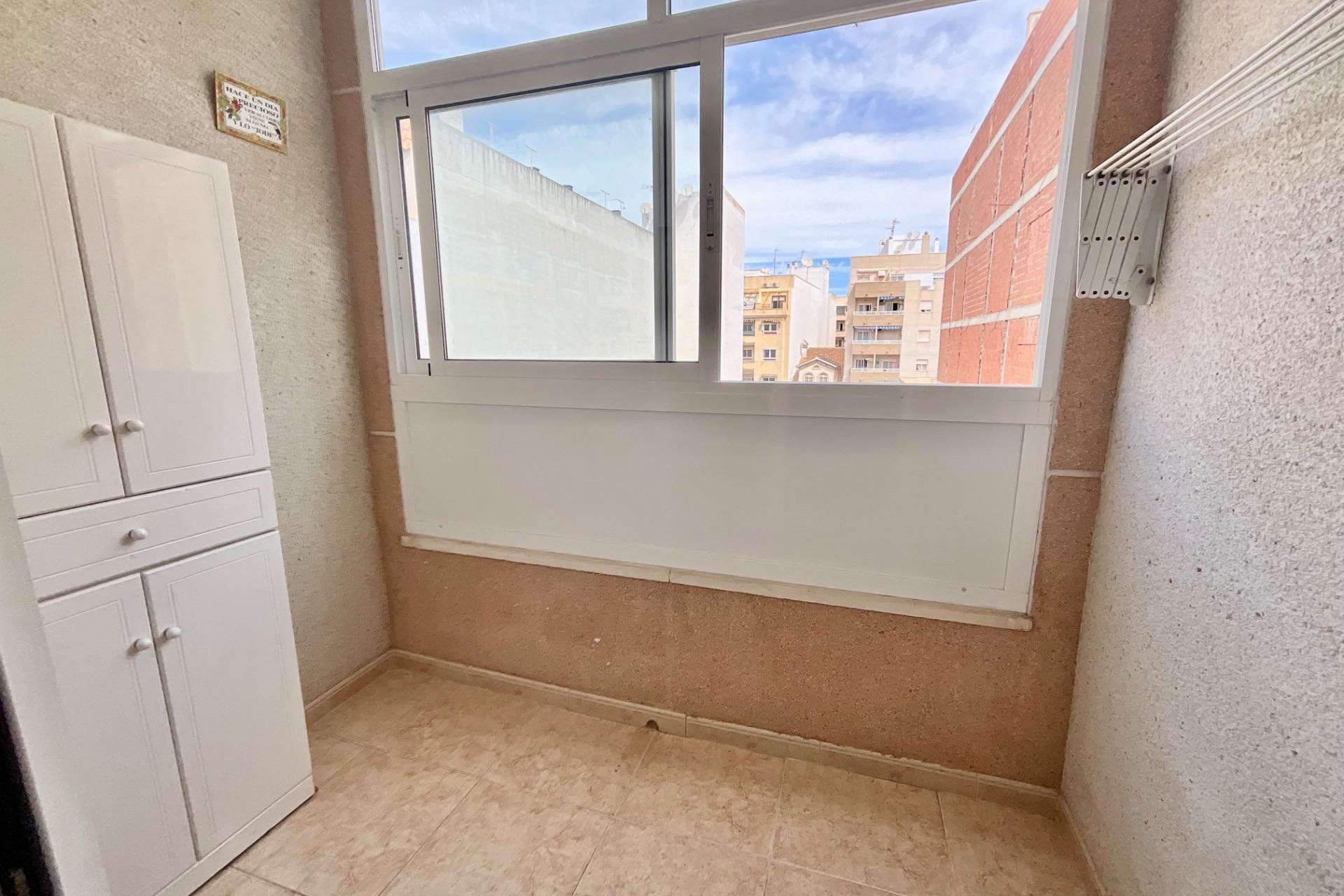Segunda mano - Apartamento -
Torrevieja - PARQUE DE LAS NACIONES