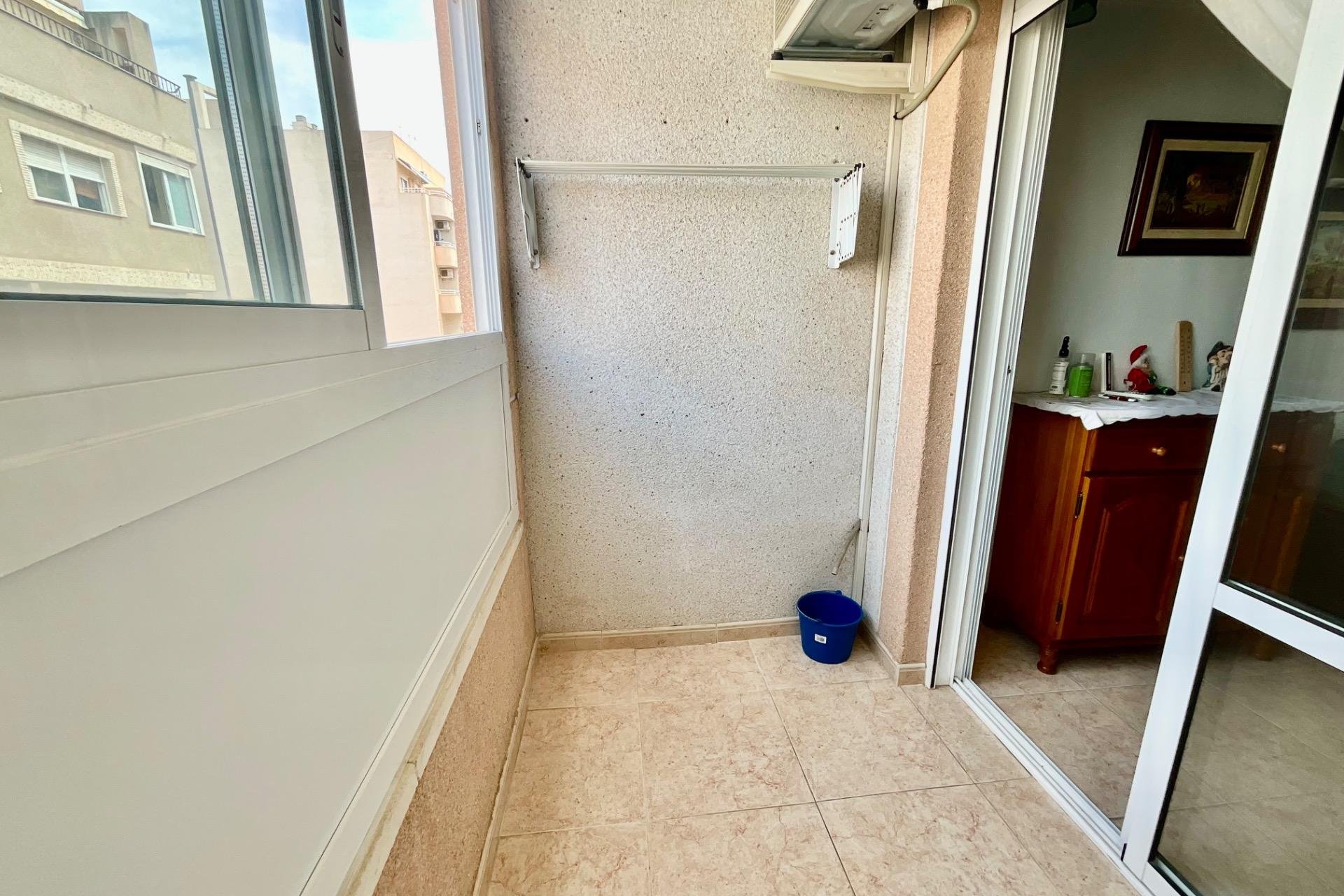 Segunda mano - Apartamento -
Torrevieja - PARQUE DE LAS NACIONES
