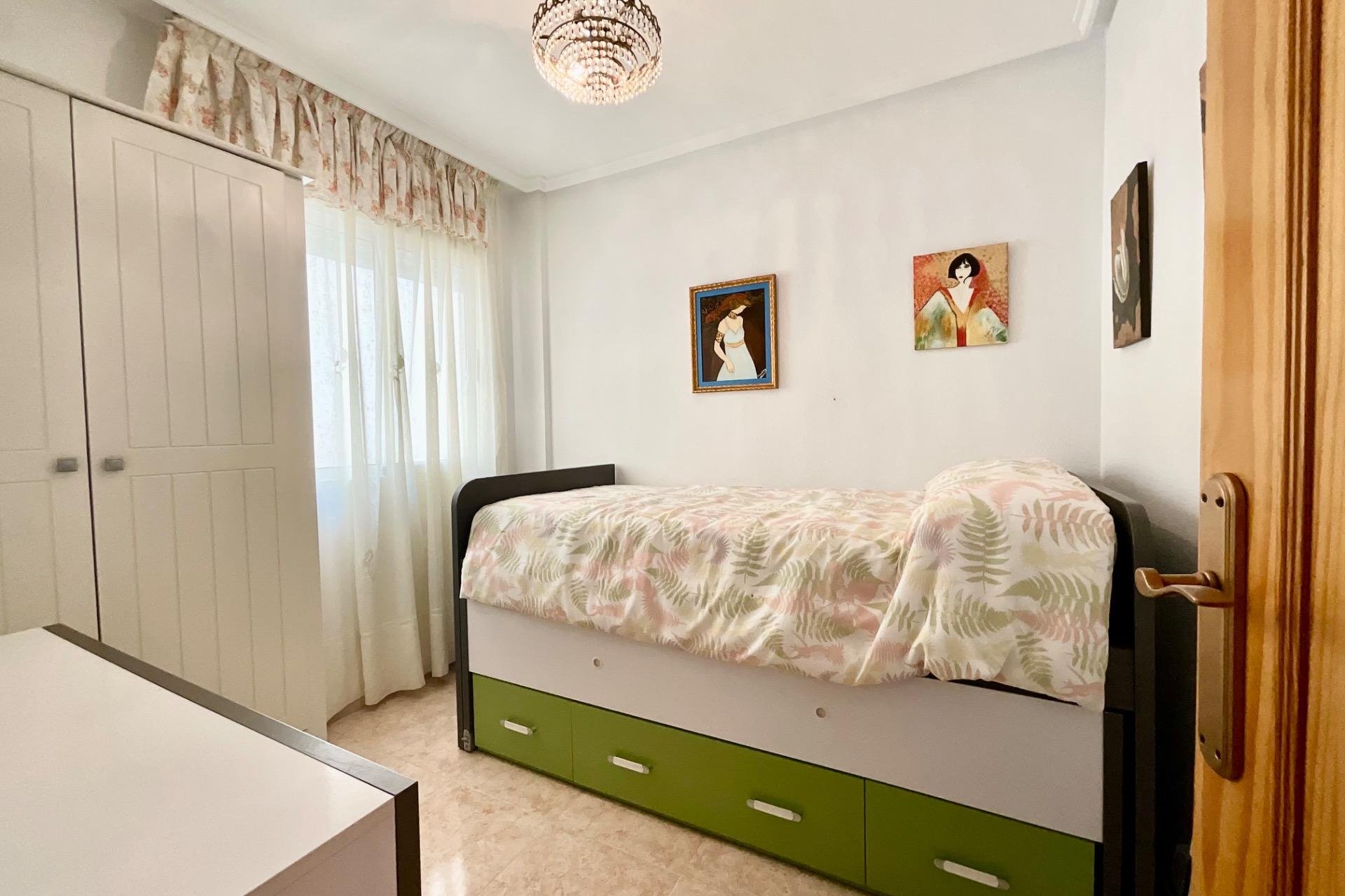 Segunda mano - Apartamento -
Torrevieja - PARQUE DE LAS NACIONES