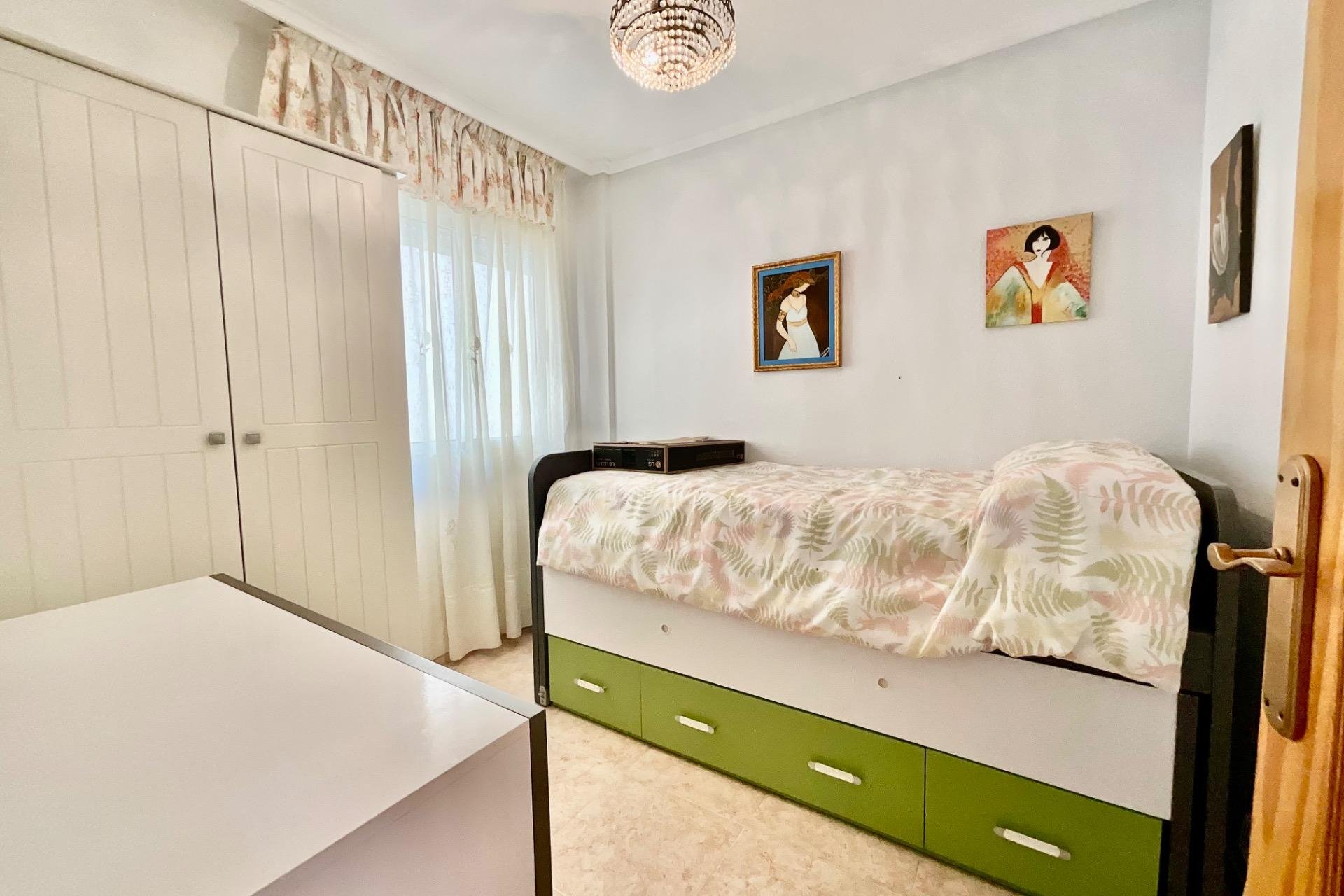 Segunda mano - Apartamento -
Torrevieja - PARQUE DE LAS NACIONES