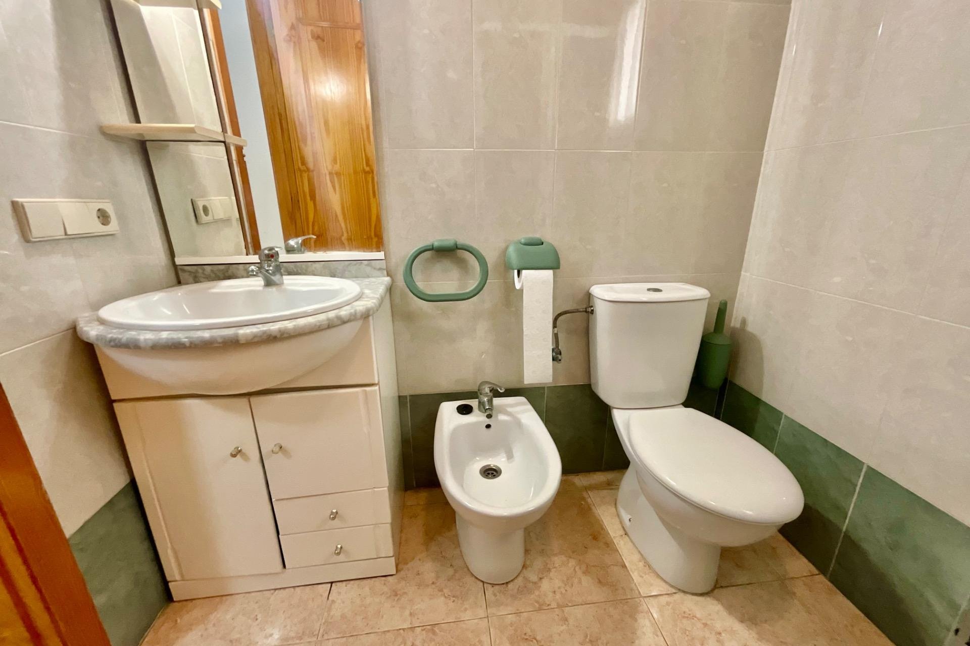 Segunda mano - Apartamento -
Torrevieja - PARQUE DE LAS NACIONES