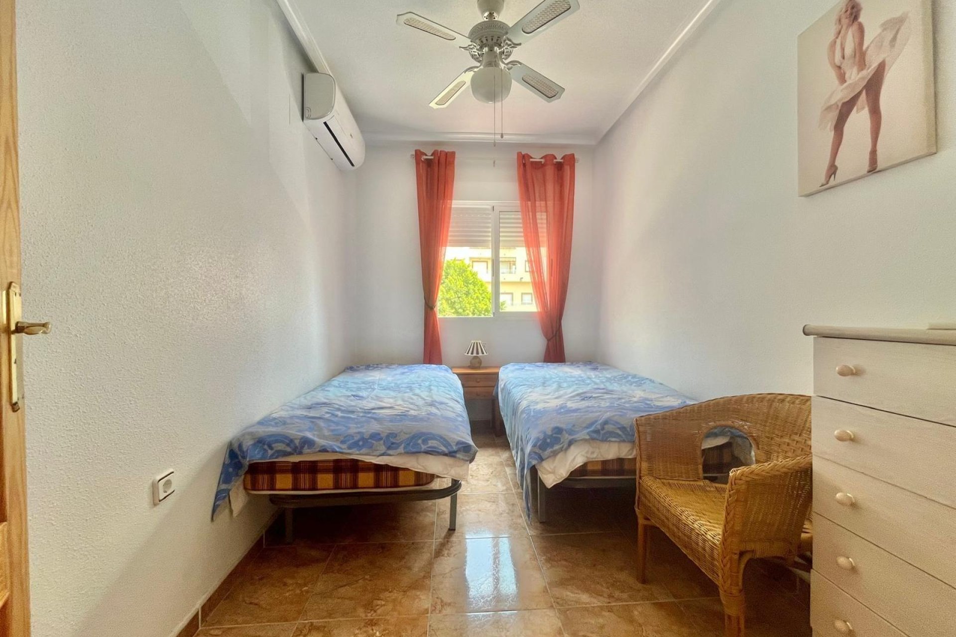 Segunda mano - Apartamento -
Torrevieja - PARQUE DE LAS NACIONES