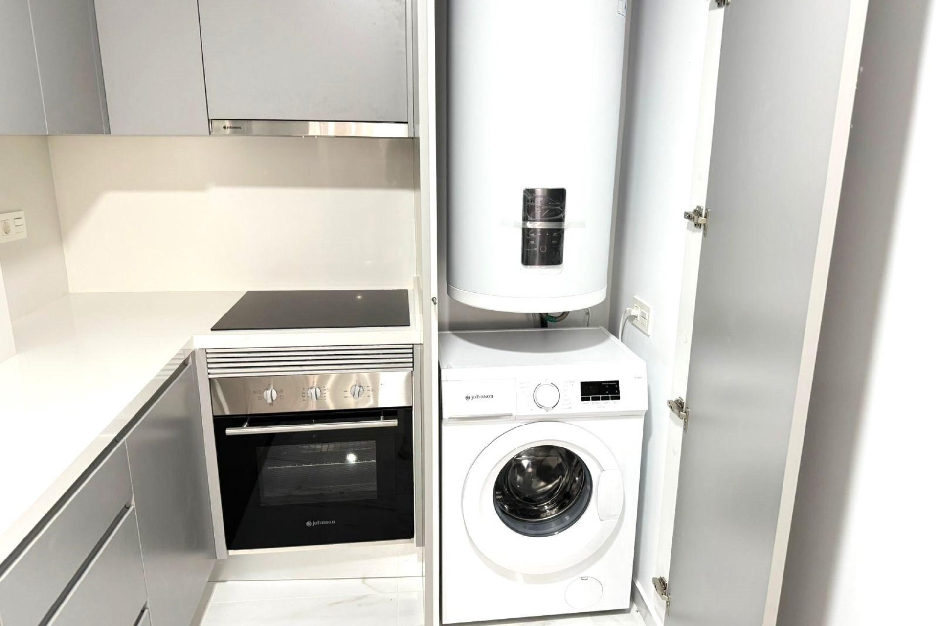 Segunda mano - Apartamento -
Torrevieja - PARQUE DE LAS NACIONES