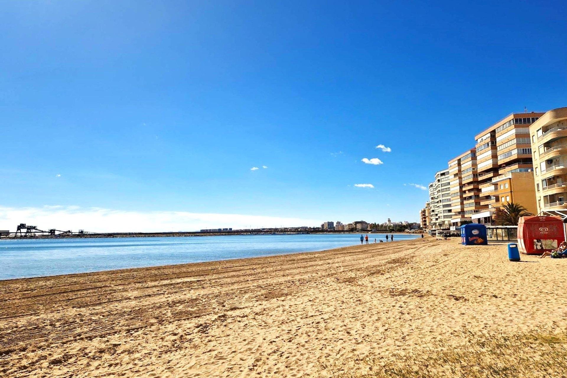 Segunda mano - Apartamento -
Torrevieja - PARQUE DE LAS NACIONES