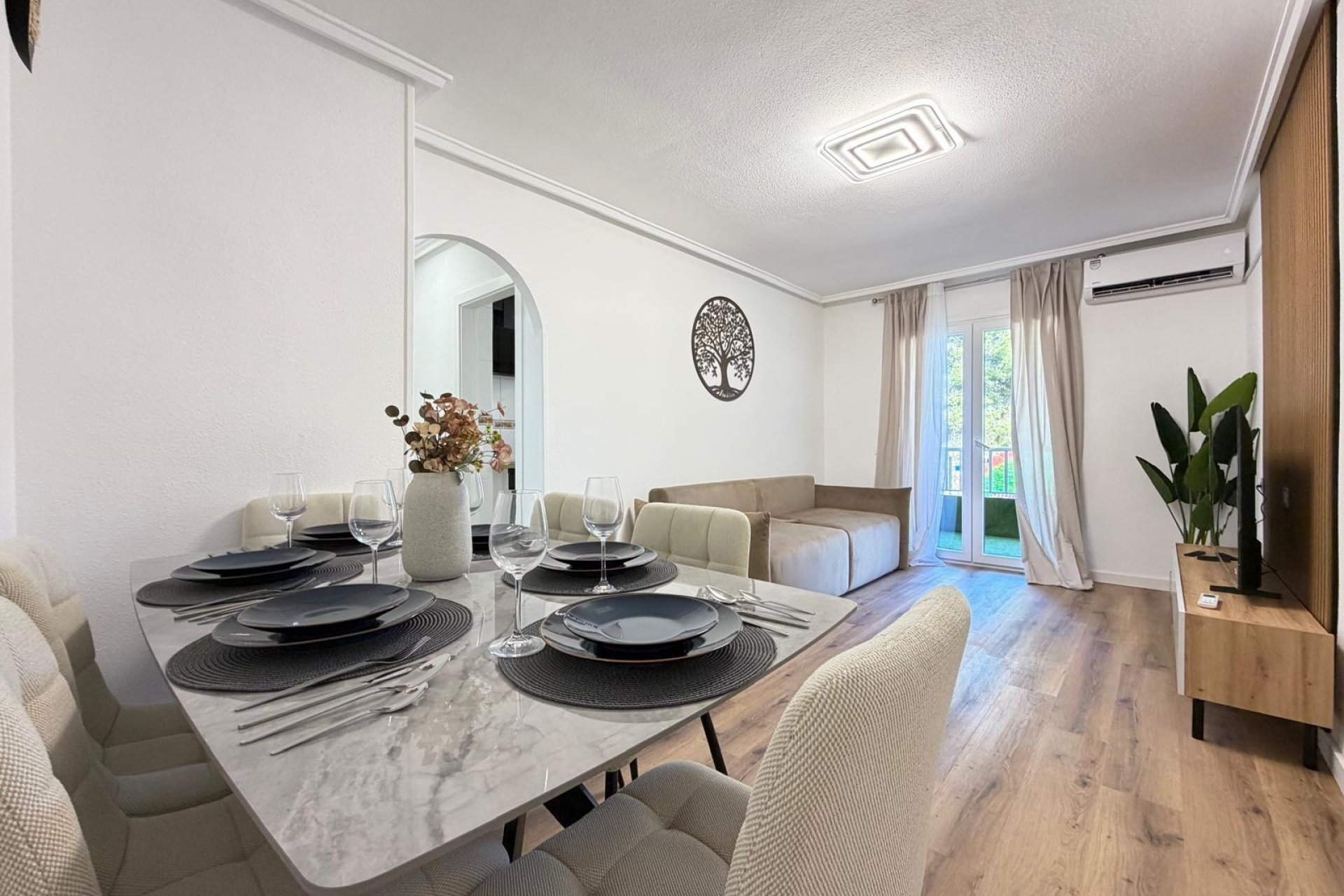 Segunda mano - Apartamento -
Torrevieja - PARQUE DE LAS NACIONES