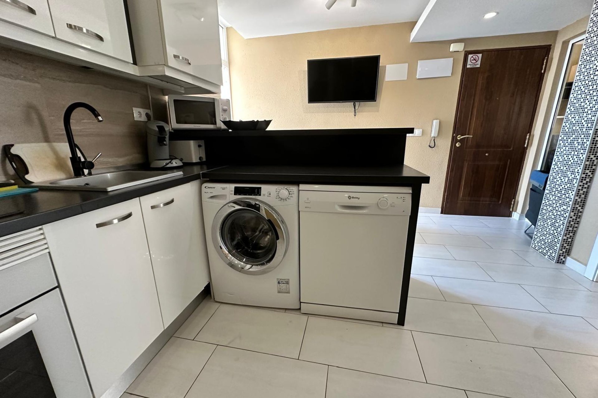 Segunda mano - Apartamento -
Torrevieja - Paseo Maritimo