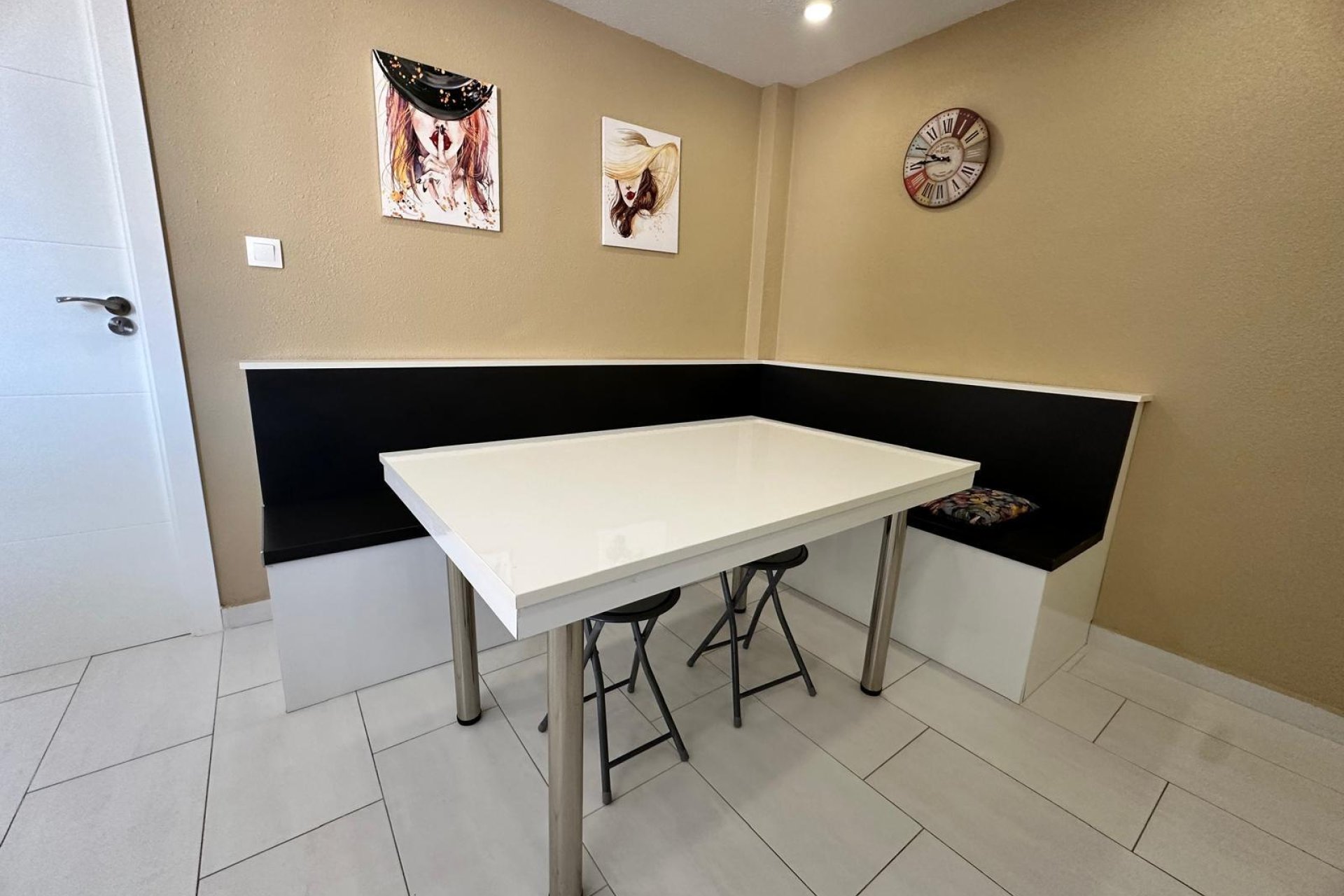 Segunda mano - Apartamento -
Torrevieja - Paseo Maritimo