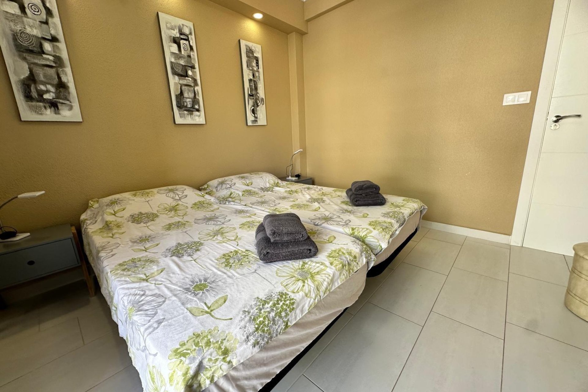 Segunda mano - Apartamento -
Torrevieja - Paseo Maritimo
