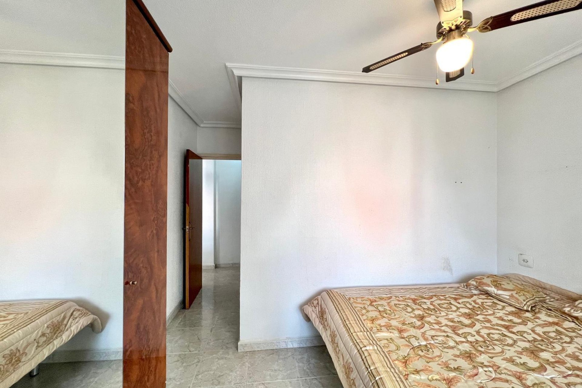 Segunda mano - Apartamento -
Torrevieja - Paseo Maritimo