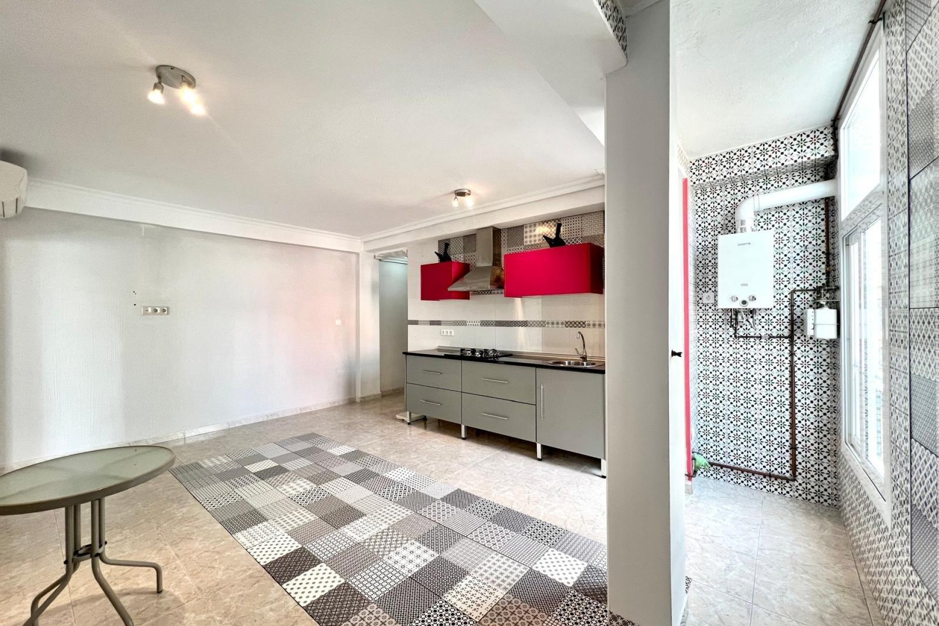 Segunda mano - Apartamento -
Torrevieja - Paseo Maritimo