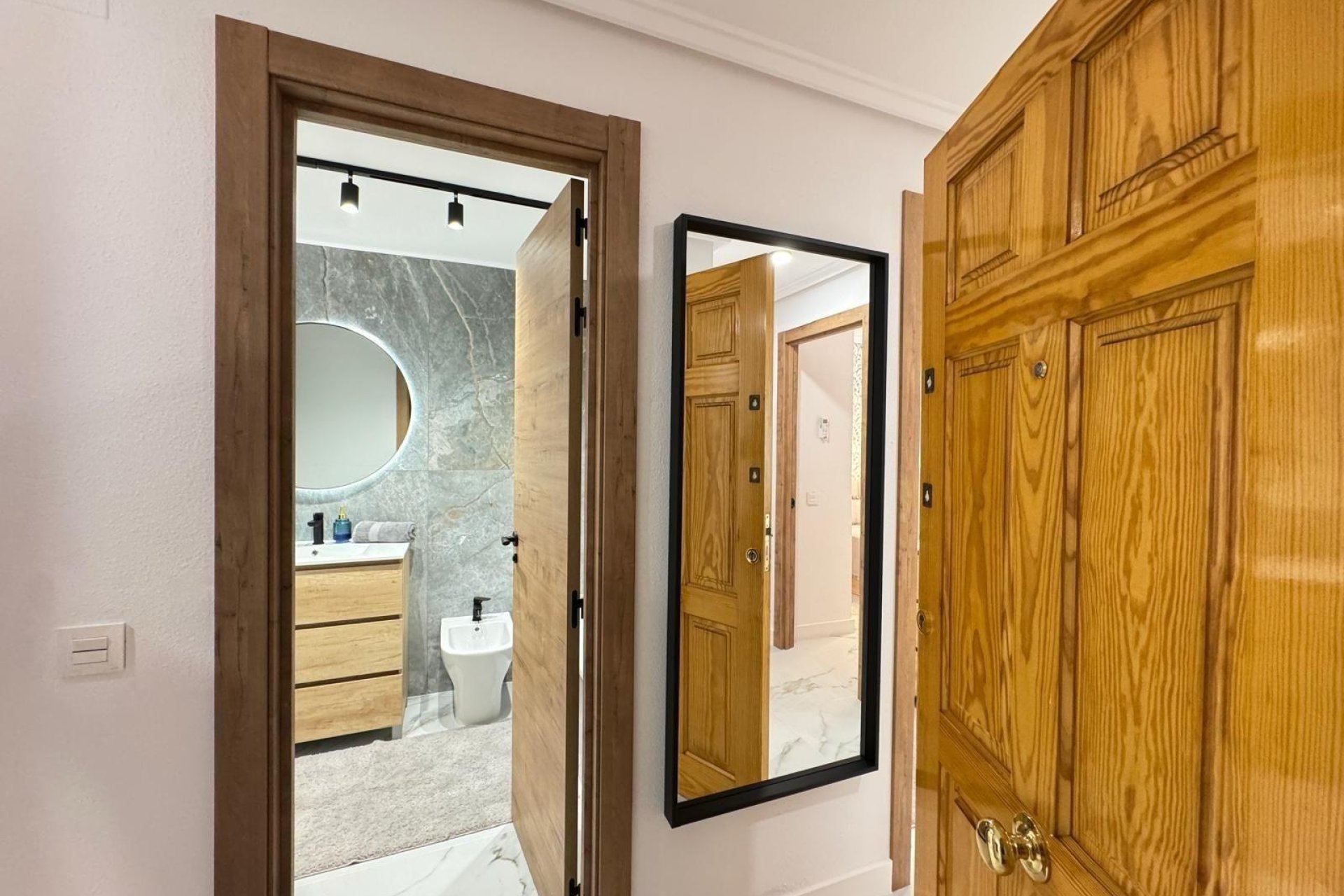 Segunda mano - Apartamento -
Torrevieja - Playa de los Locos